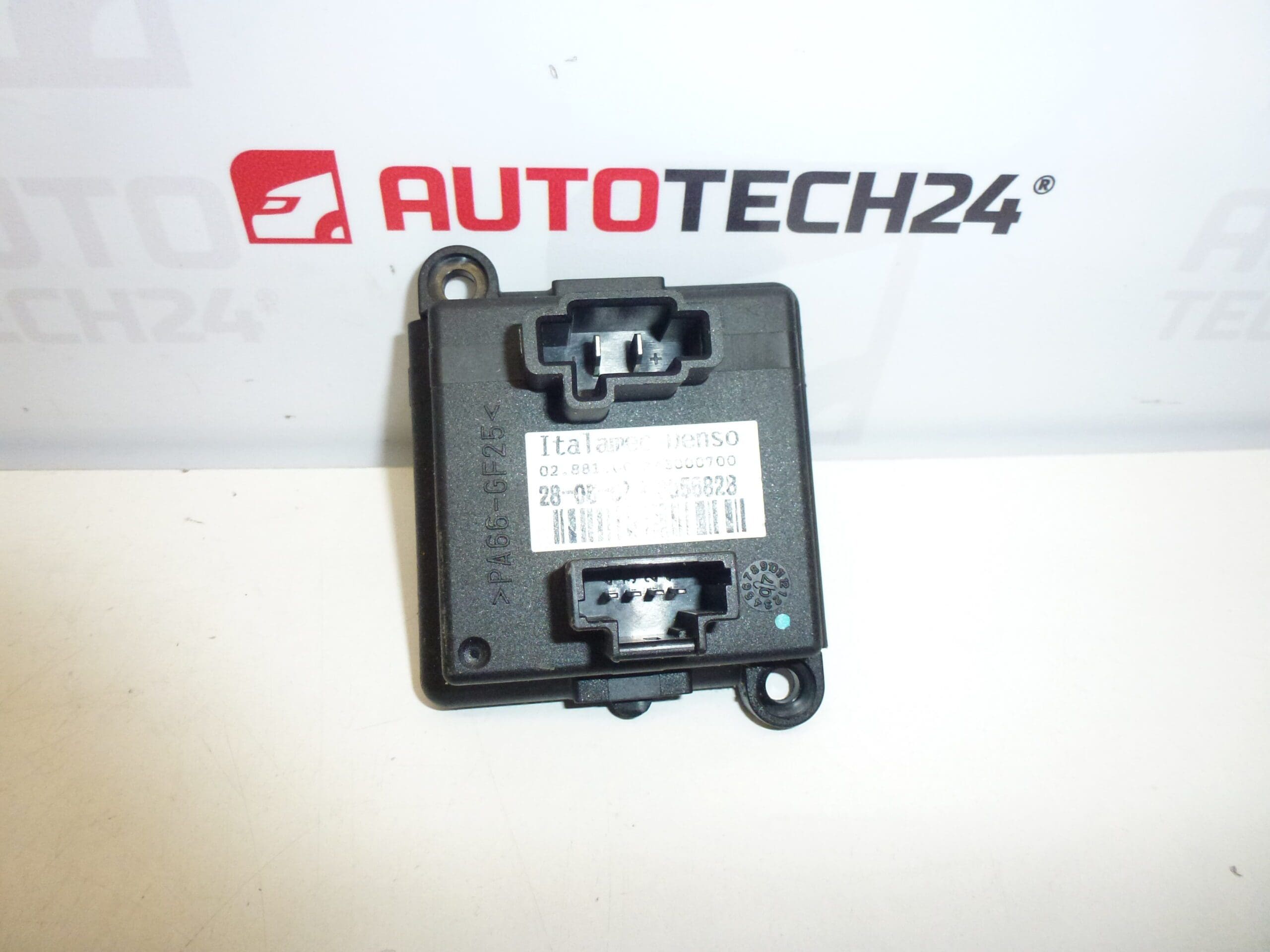 Regulátor ventilátoru topení Citroën C4 Picasso A43000700 6441X3