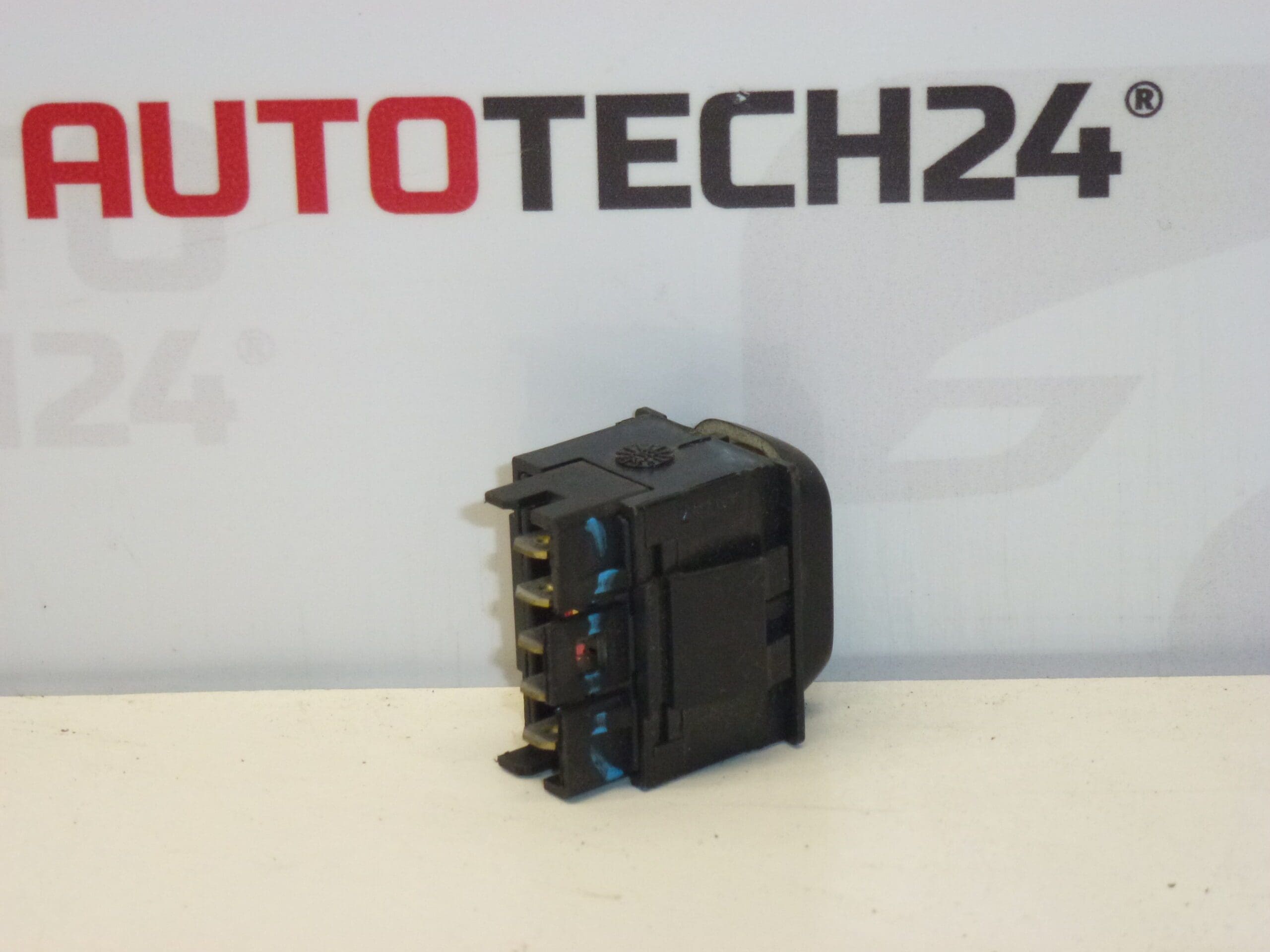 Ovladač okna Citroën Xsara 6552NW