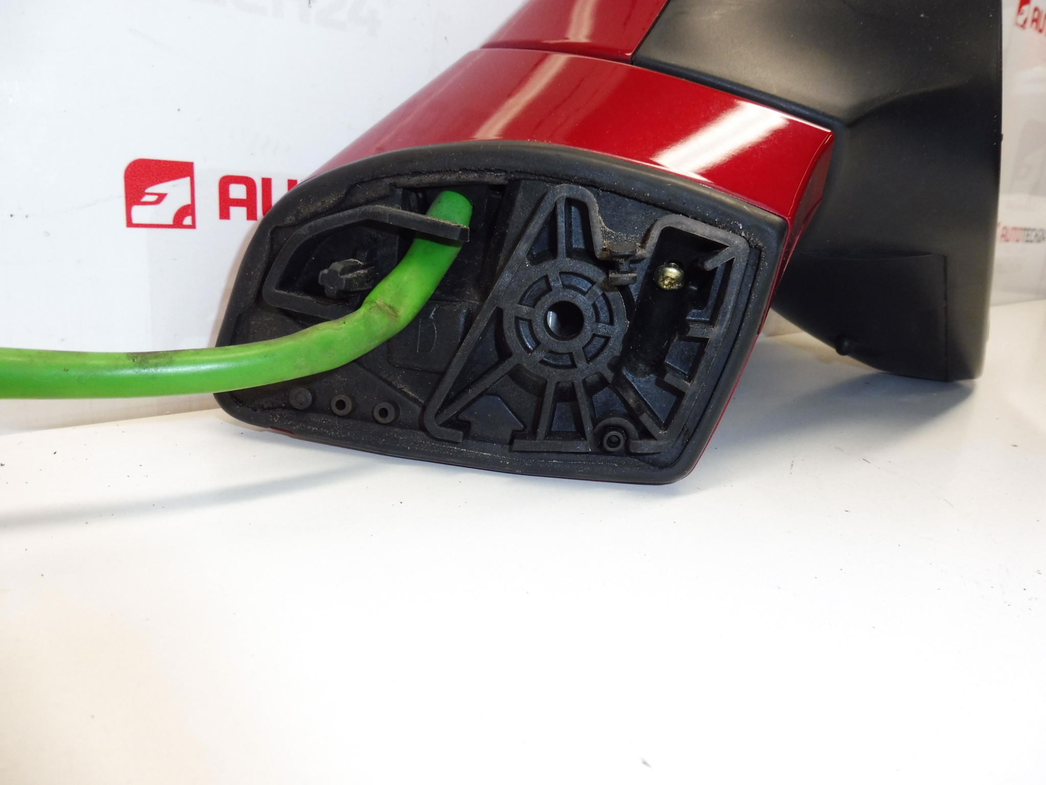 Pravé zrcátko Peugeot 308 LKRD 8153NC