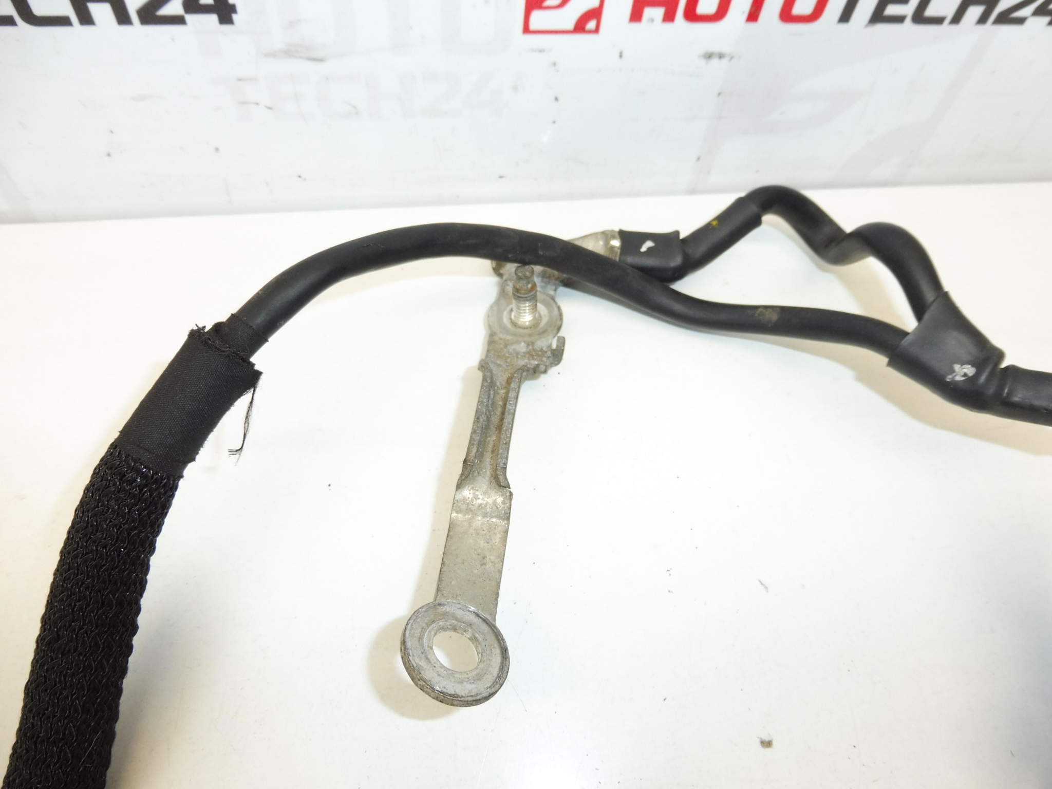 Kabel připojení k + kontaktu na autobaterii Citroën Peugeot 9676605080