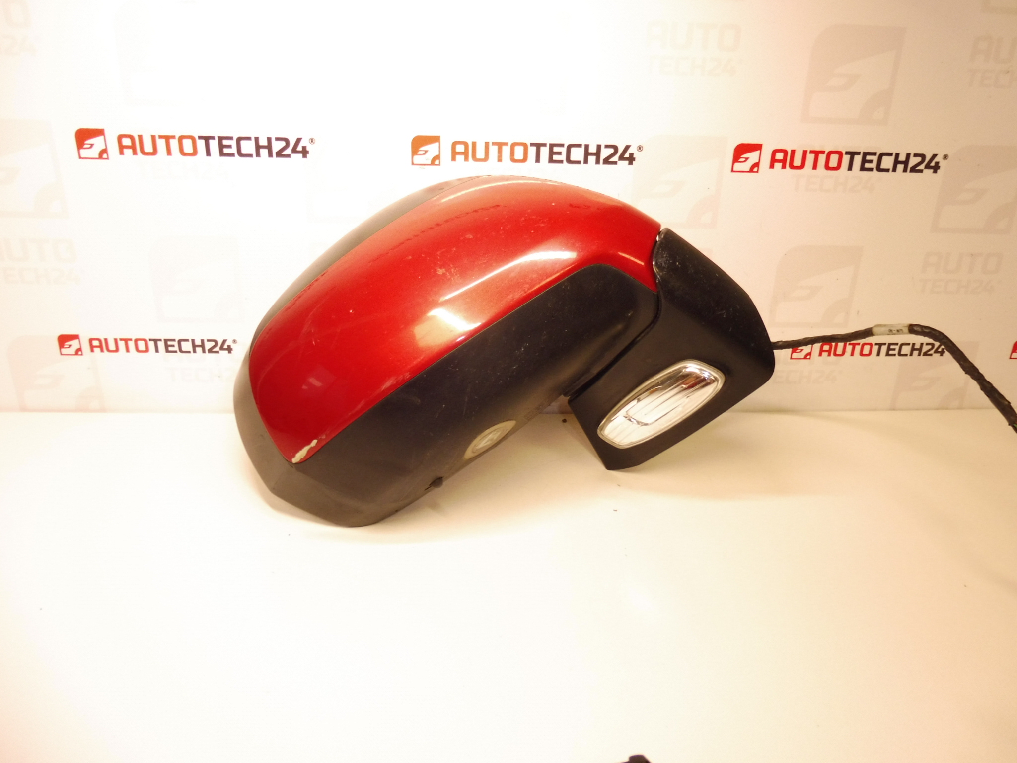 Pravé zrcátko EKQD Citroën C4 Picasso 8153G9