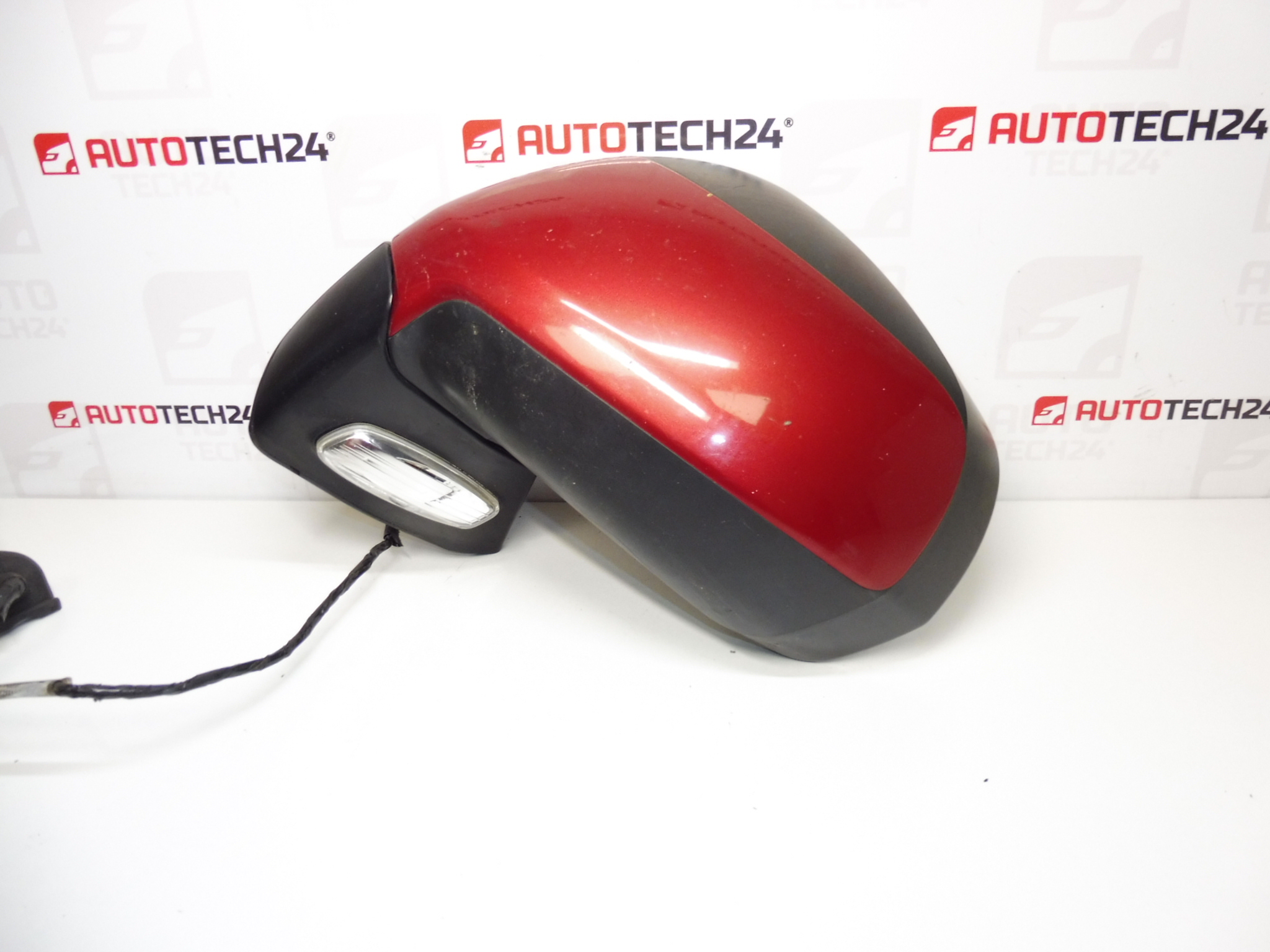 Levé zrcátko EKQD Citroën C4 Picasso 96819905XT 8153H0