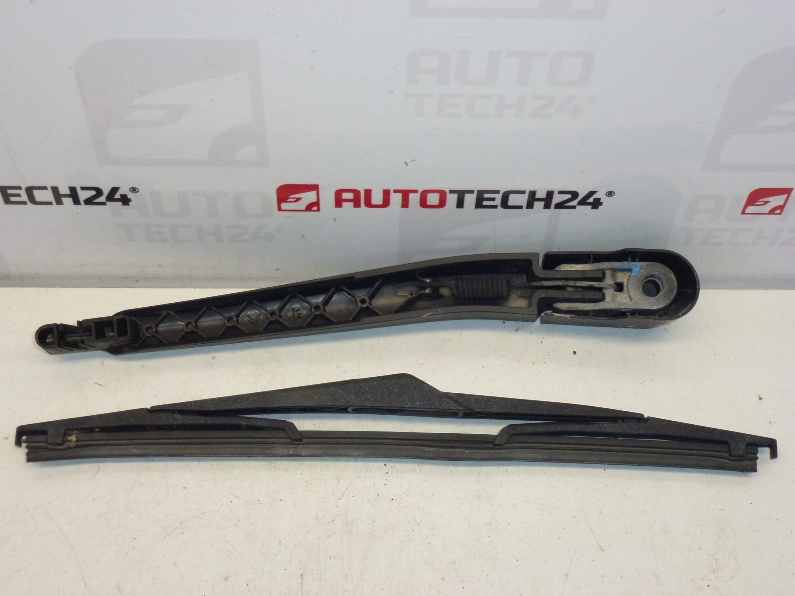 Ramínko zadního stěrače Citroën C4 6429X8