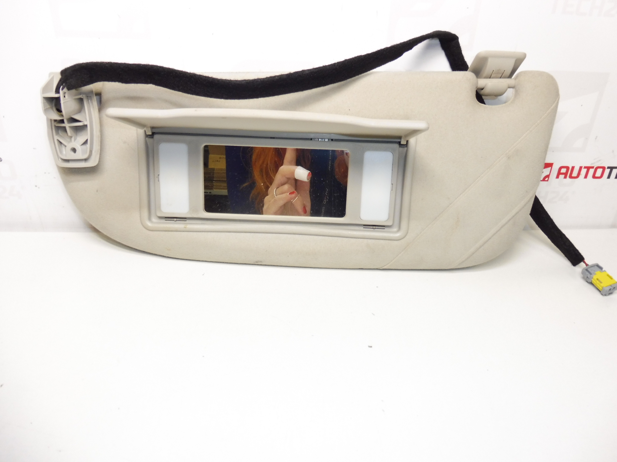 Levá sluneční clona Peugeot 307 CC 8143HH