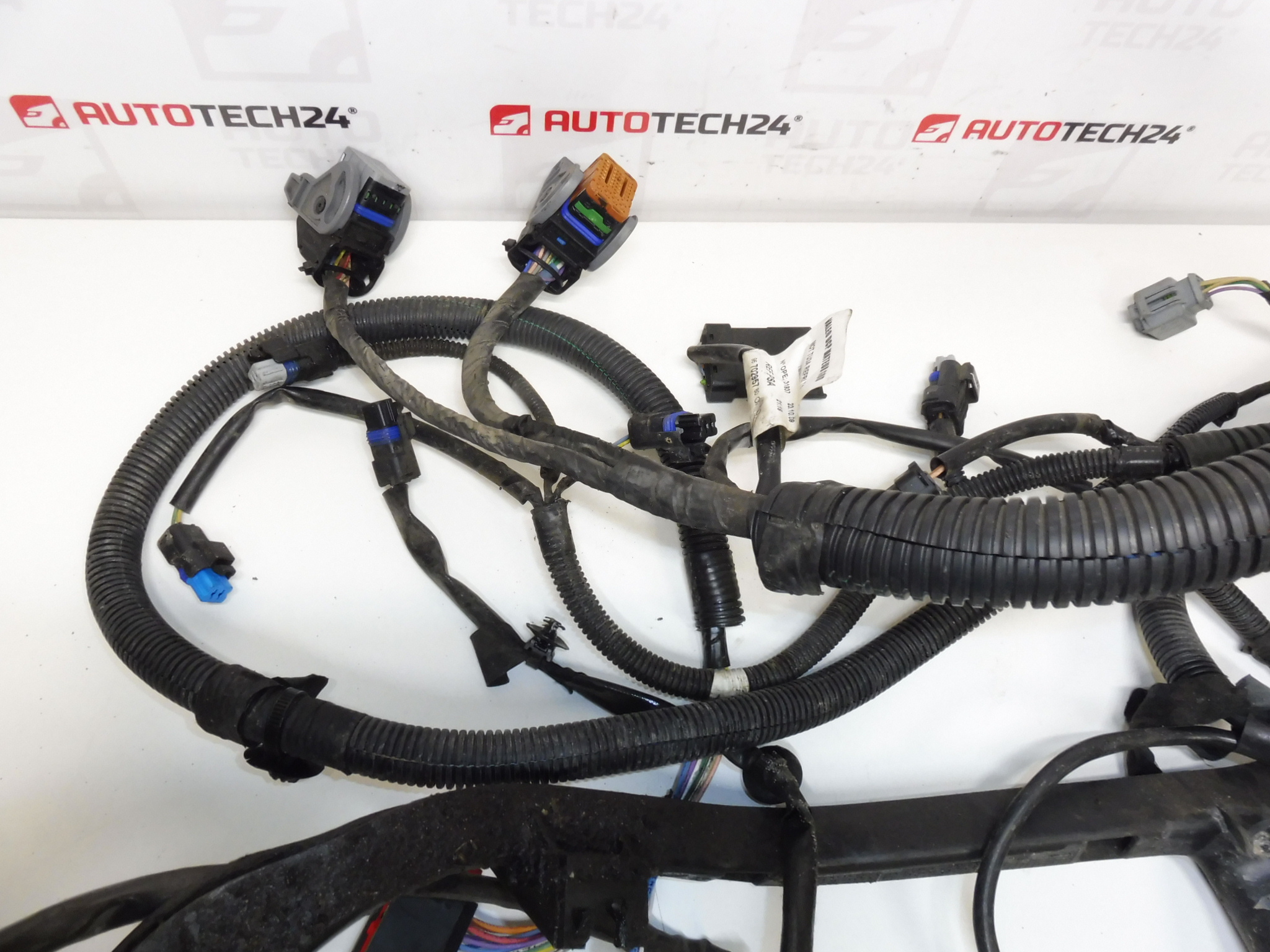 Motorový svazek Peugeot Citroen 1.4i 9670295780 9660900080 658581