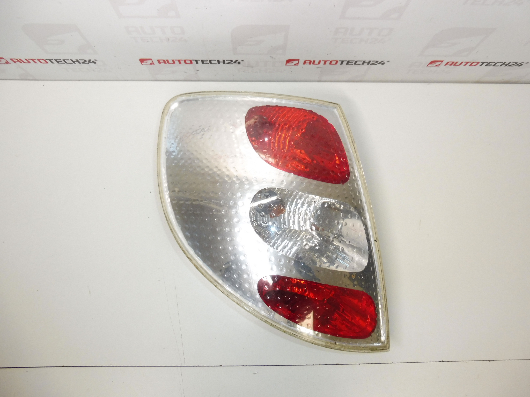 Zadní levé světlo Citroën C3 PLURIEL 9641775280 6350R6
