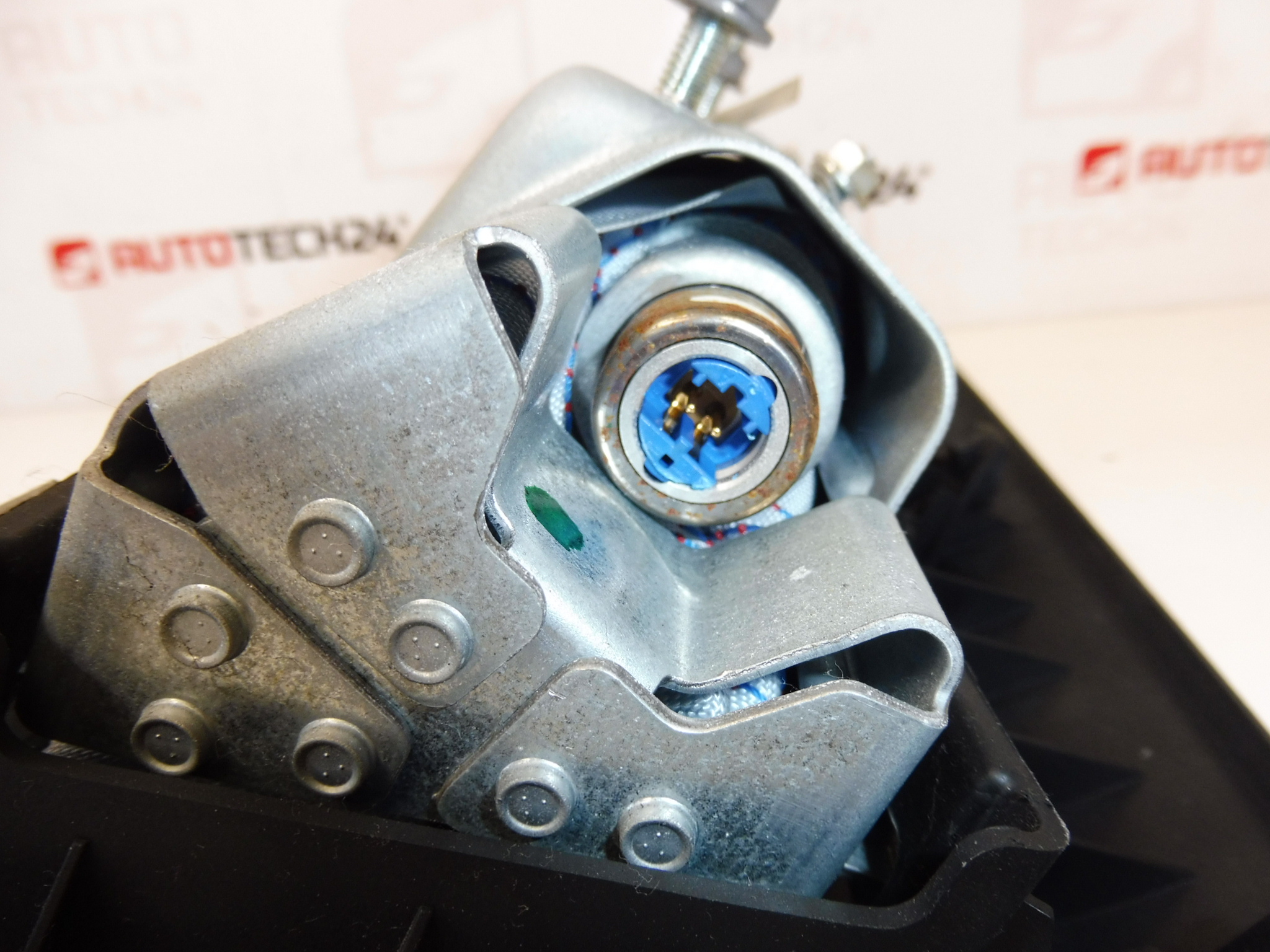 Kolenní airbag Citroën C4 Picasso 96600568ZD 8216NW