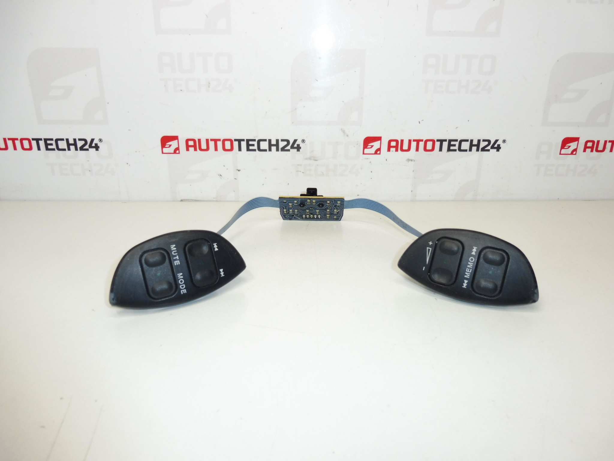 Ovládání autorádia Citroën Peugeot 4112CT