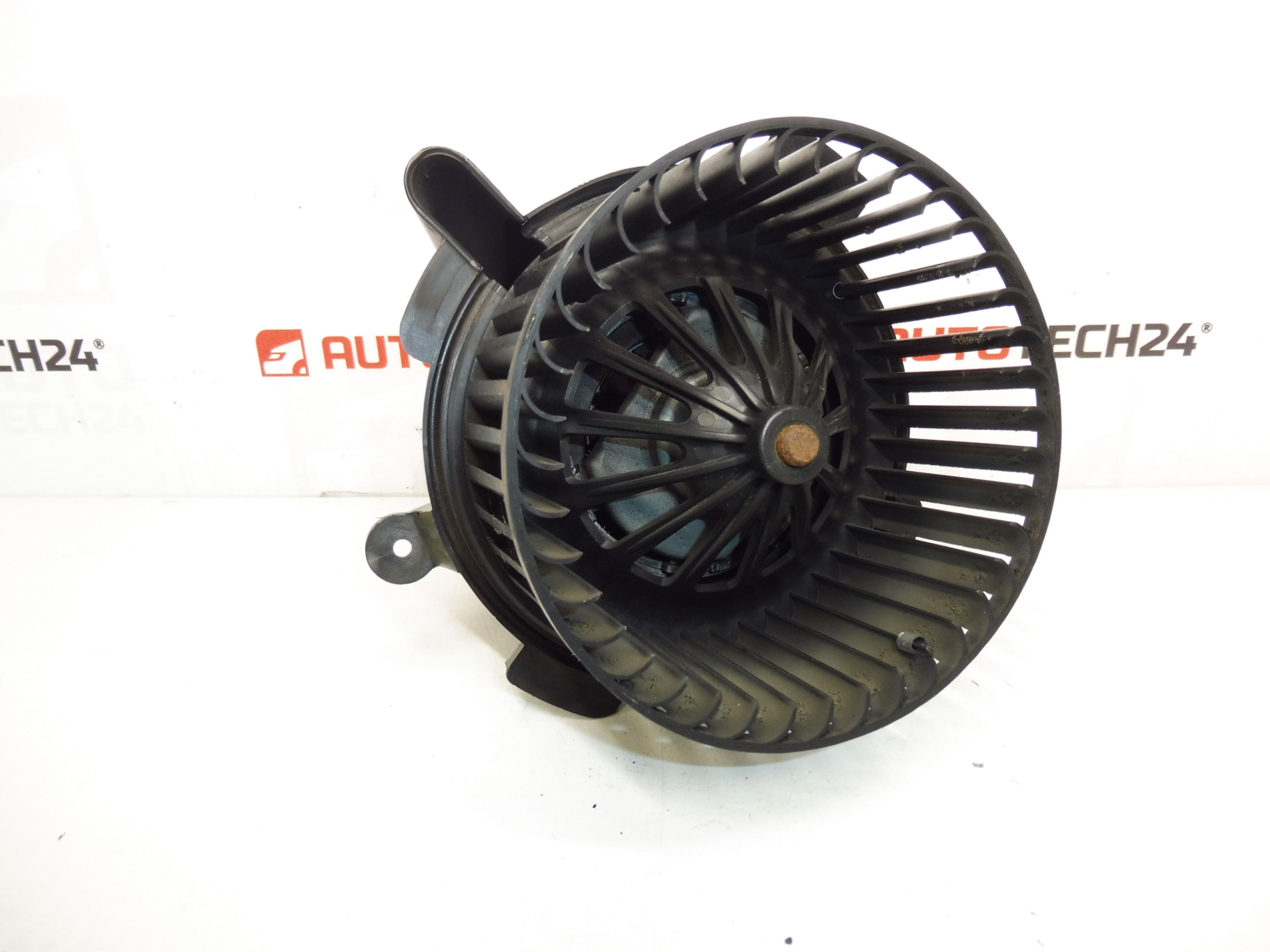 Ventilátor topení BEHR Citroën C4 Peugeot 307 II B9506 6441Y7