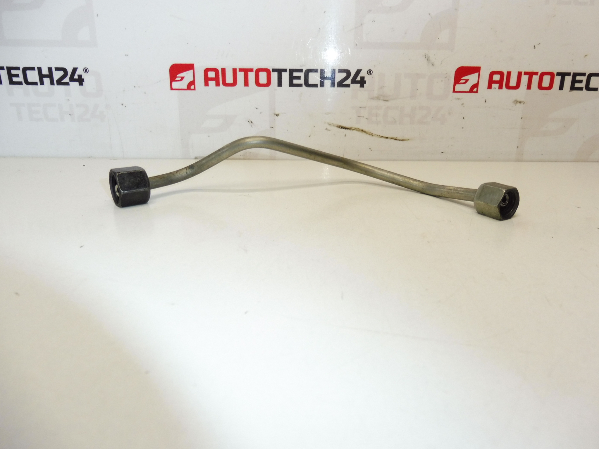 Trubka RAIL přívodní 4. válec Citroën Peugeot 1570Q2