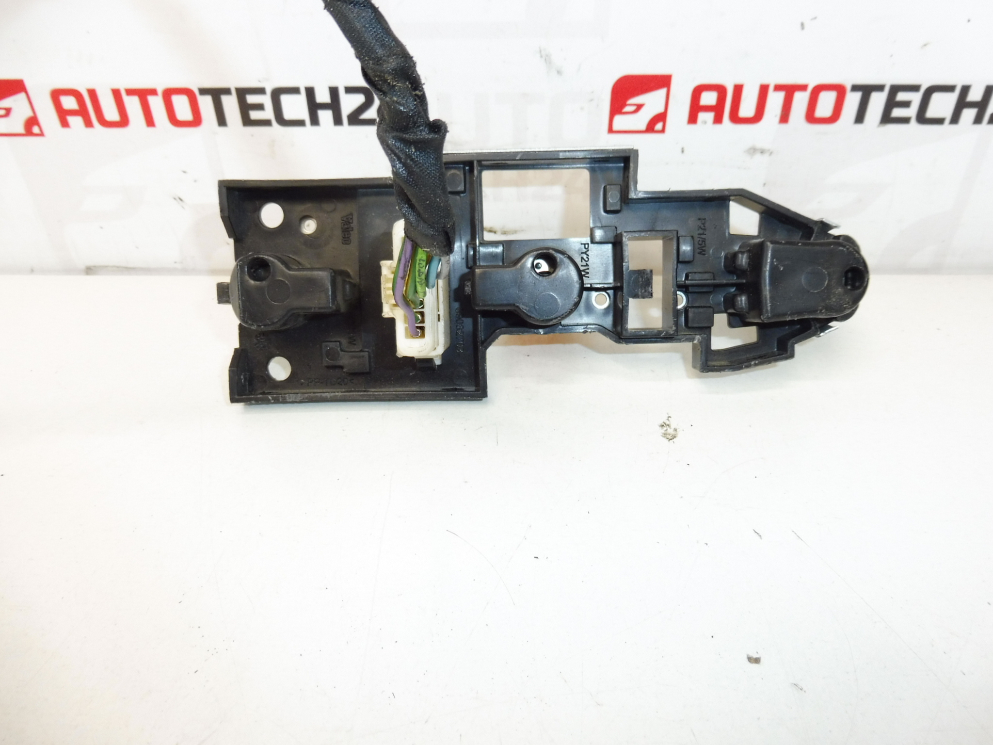 Patice zadní lampy s kabeláží Citroën C5 II 89032703