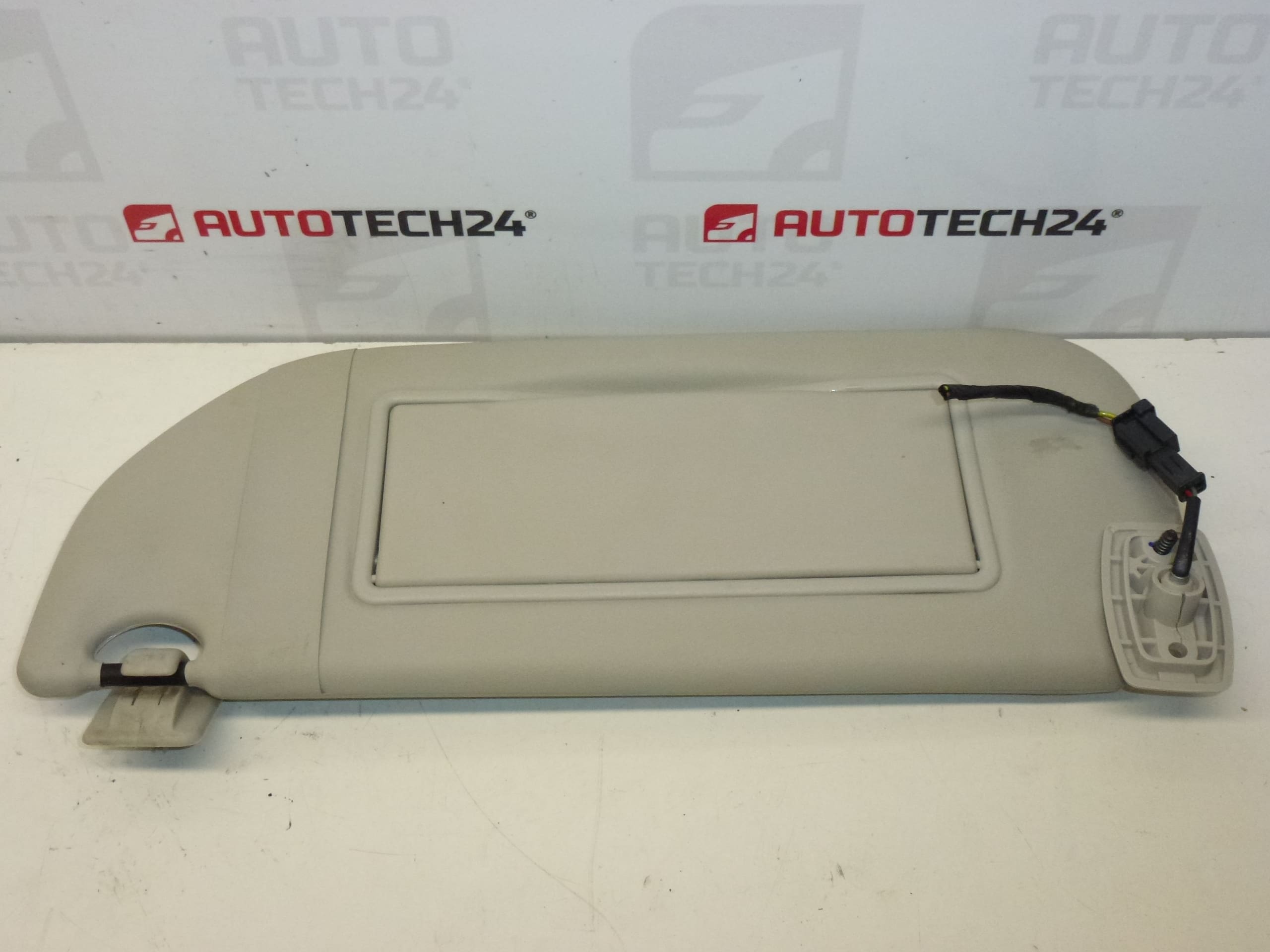 Sluneční clona CITROEN C2 C3 osvětlení - levá 8143KN