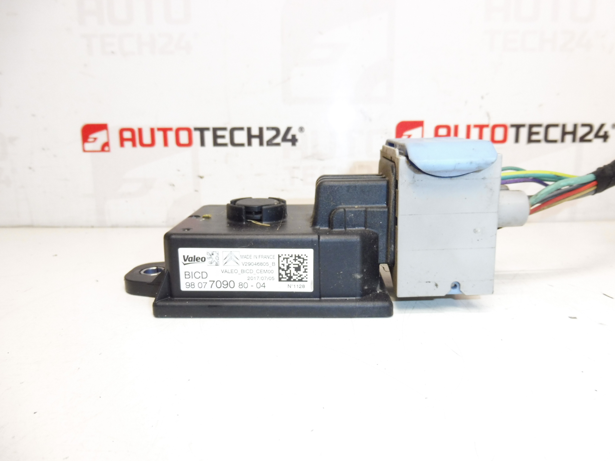 Přepínač Start/Stop Citroen Peugeot C3 C4 208 308 508 9807709080