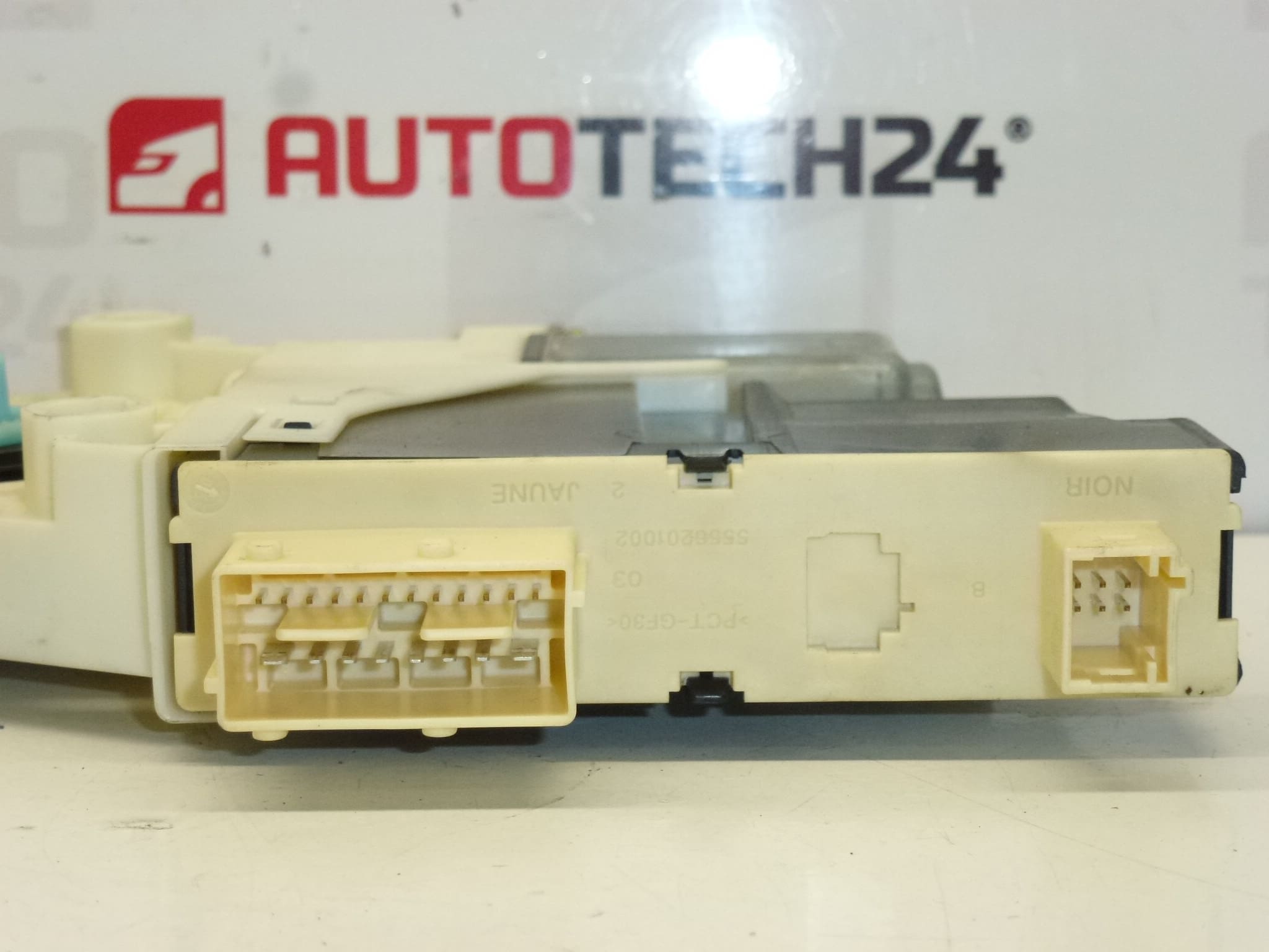 Motor levého okna Peugeot 307 9649911180 9221CG