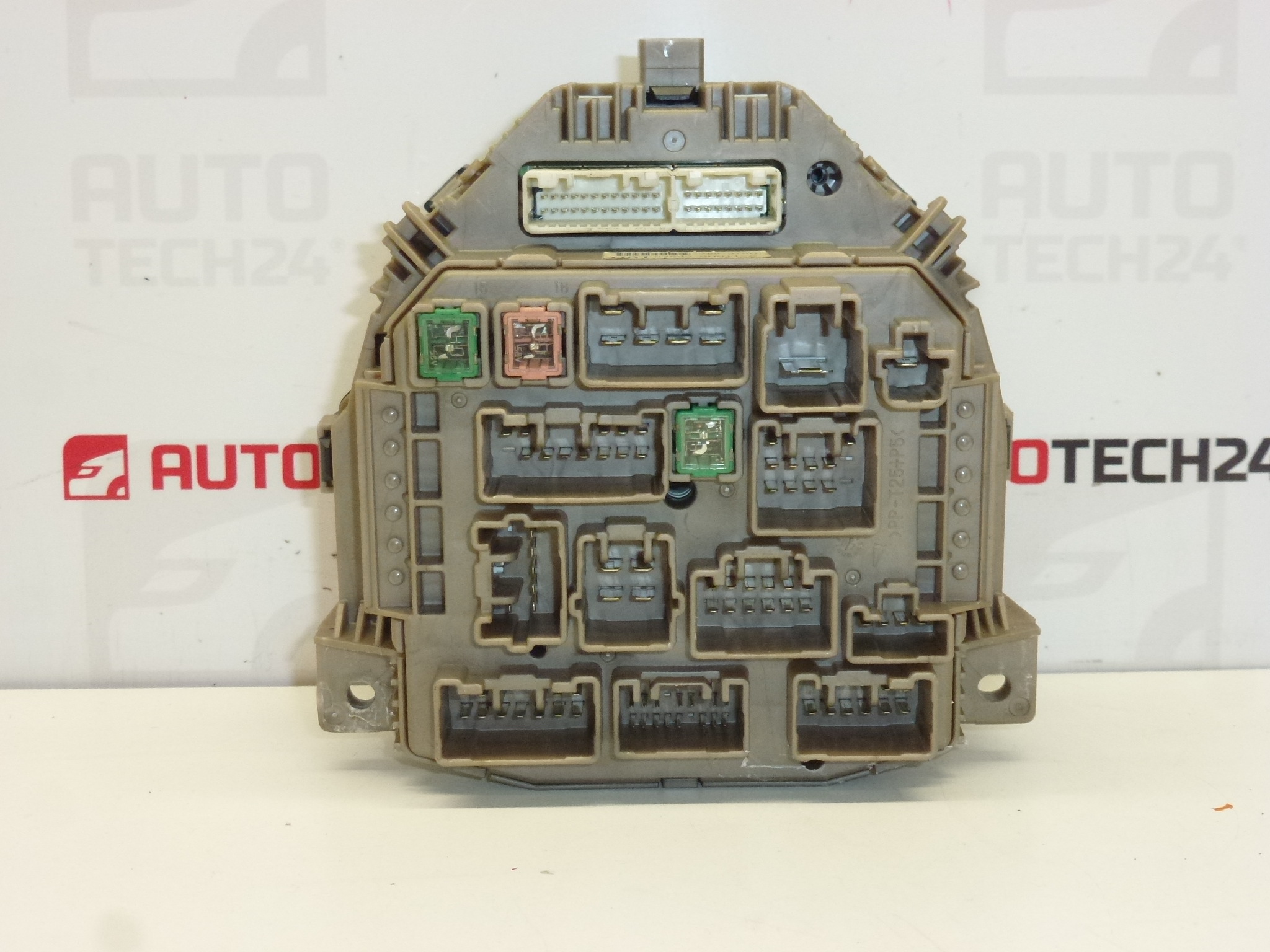 Tachometr Citroën C1 Peugeot 107 najeto 130000 km 83800-0H011-A