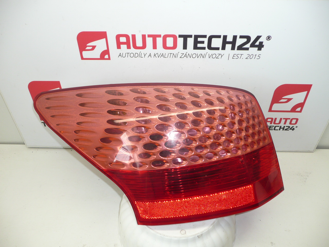 Levá zadní lampa Peugeot 407 SW 9683275280 6350FR