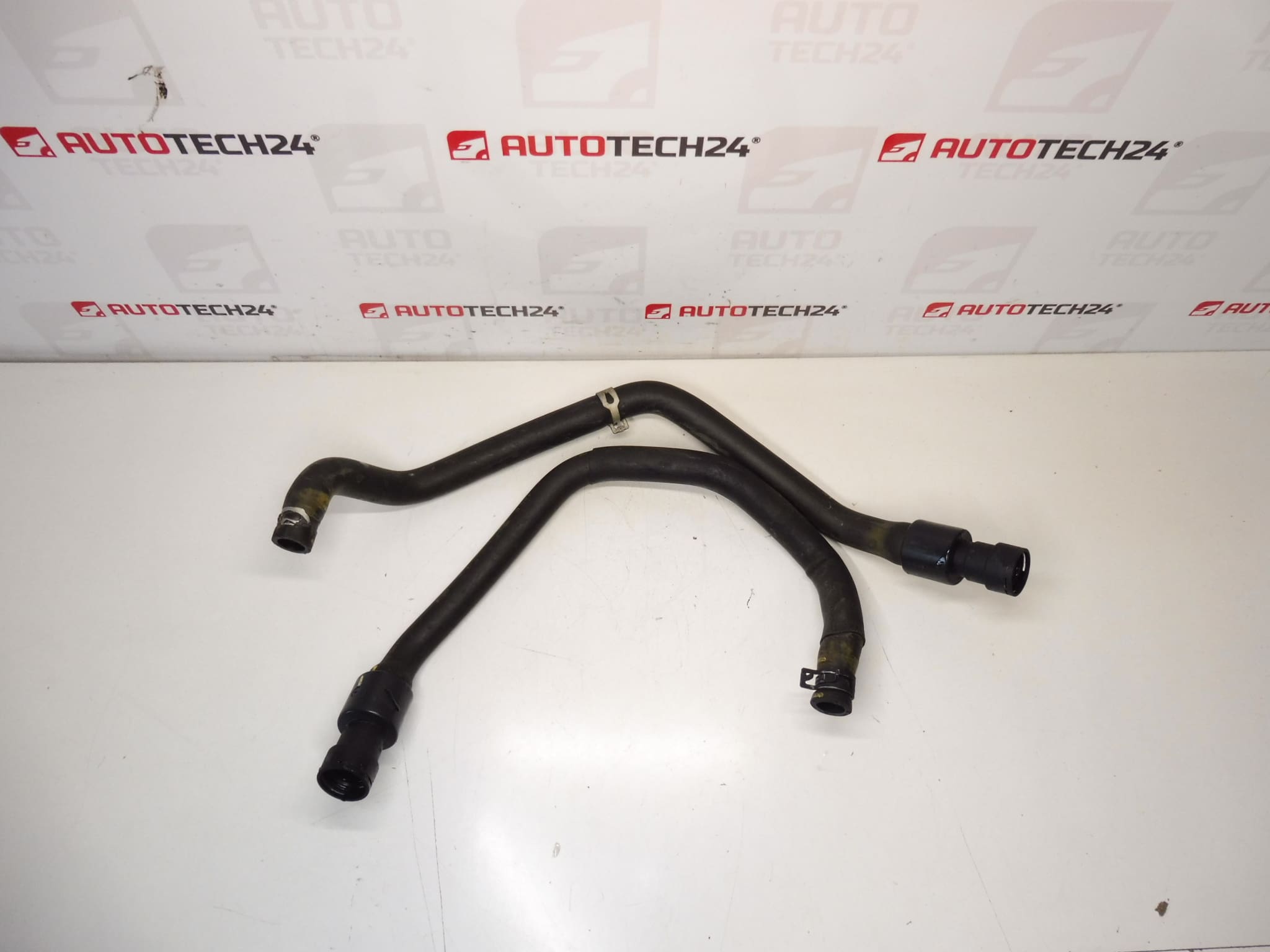 Vodní hadice Citroën Peugeot 2.2 HDI 1343FL 1343FS