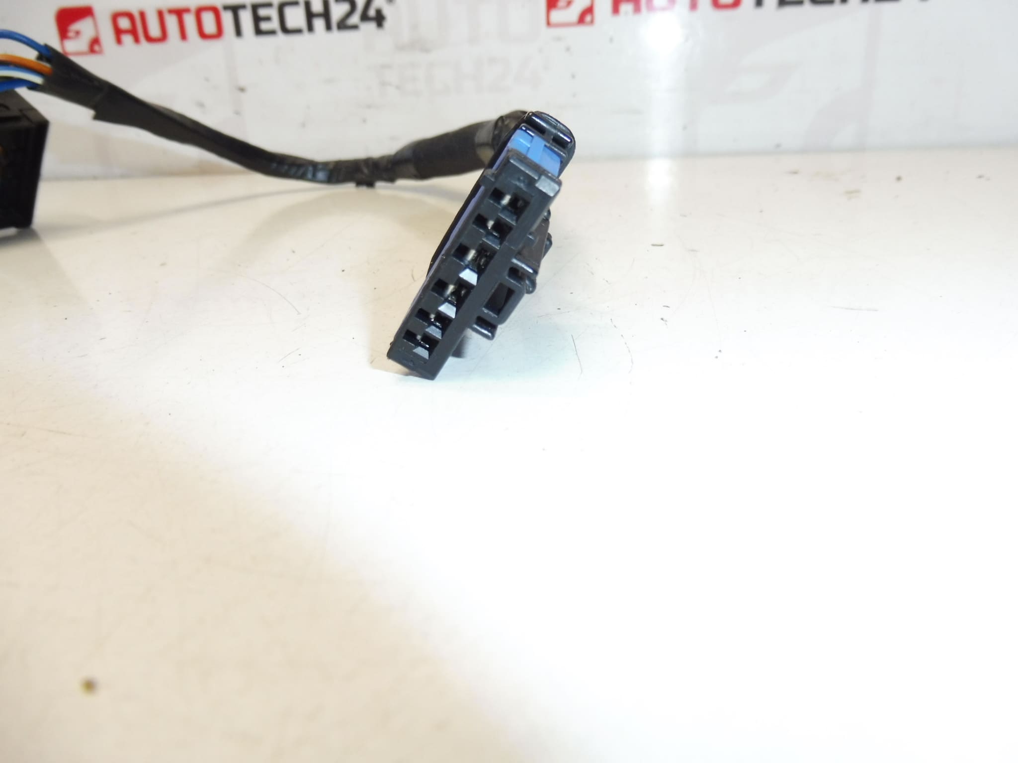 Ovladač sedadla Citroën Peugeot 944931700ZL 6554H9 - Obrázek 2