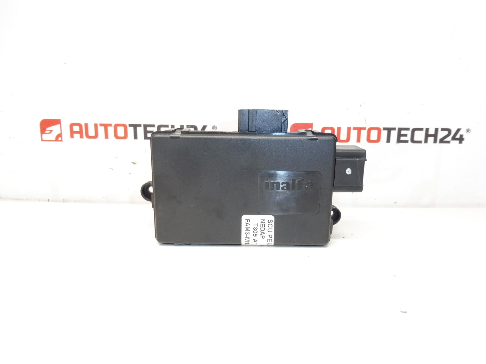 Řídící jednotka Citroën C8 Peugeot 807 8401NL 9557288