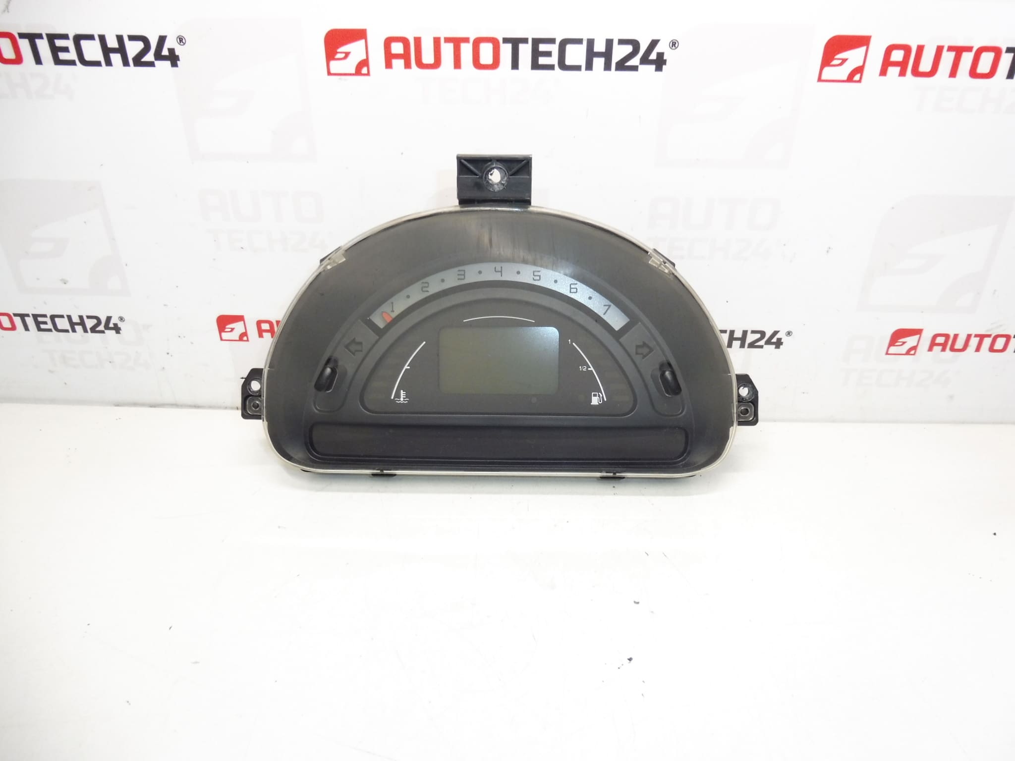 Tachometr Citroën C2 C3 sensodrive 145000 km 9650735480
