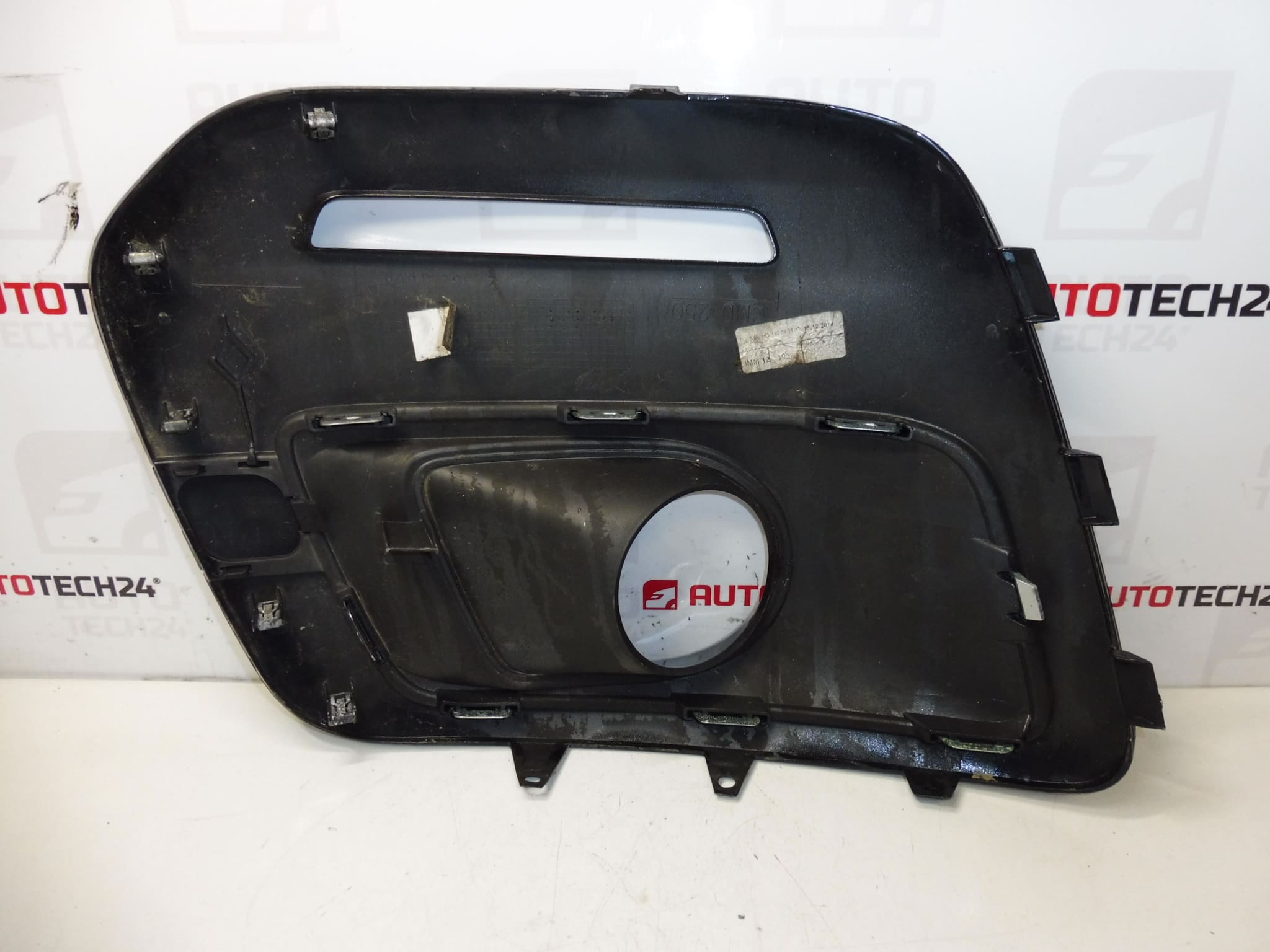 Kryt mlhovky a denního svícení Citroën C3 Picasso 1609291280 9801847280 - Obrázek 2