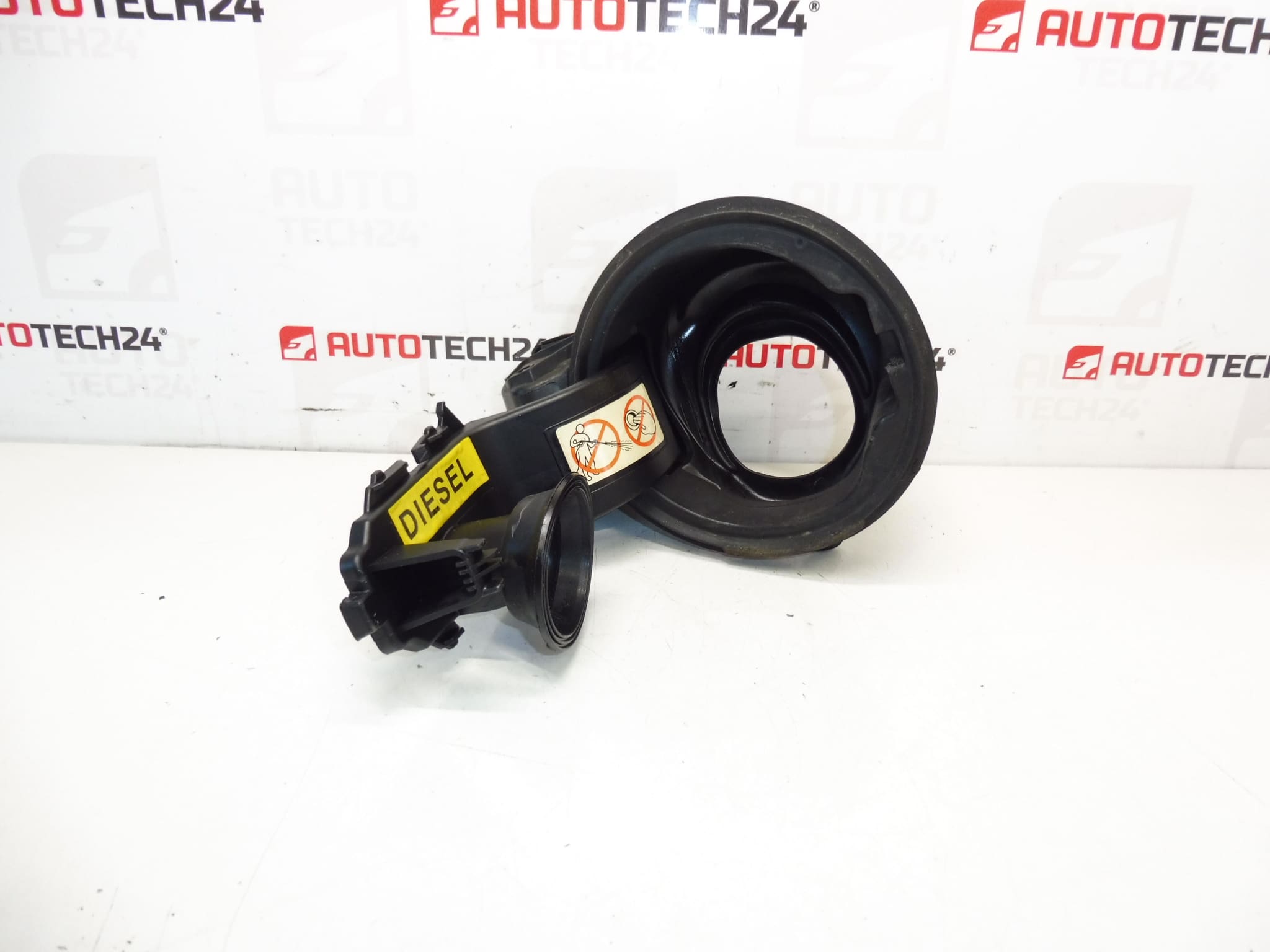 Hrdlo nádrže Citroën C4 Grand Picasso 9654052280 9685086780 1517G2