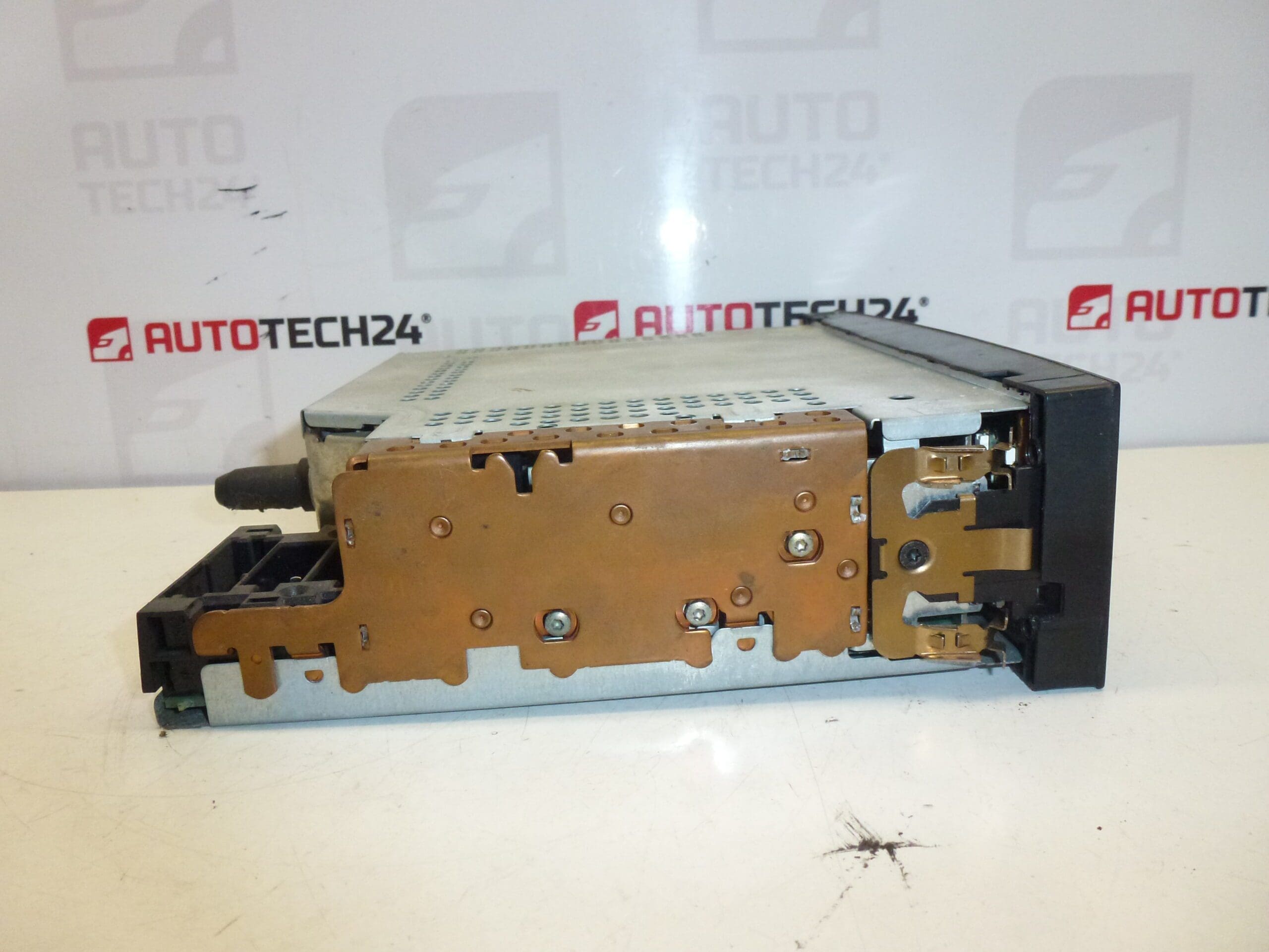 Autorádio s CD Citroën Peugeot 96489417XT00 96489417XT - Obrázek 2