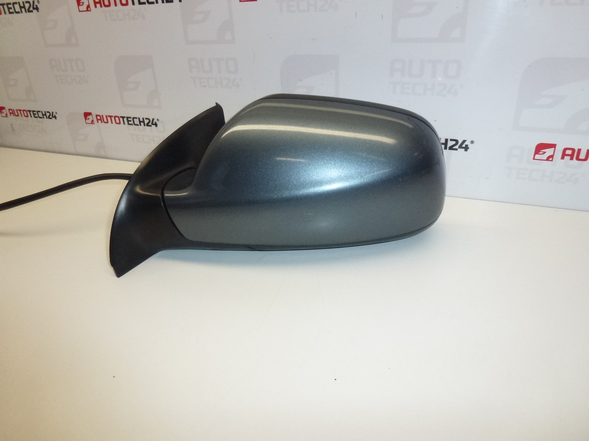 Levé zrcátko Peugeot 307 šedá EZWD 8149AW