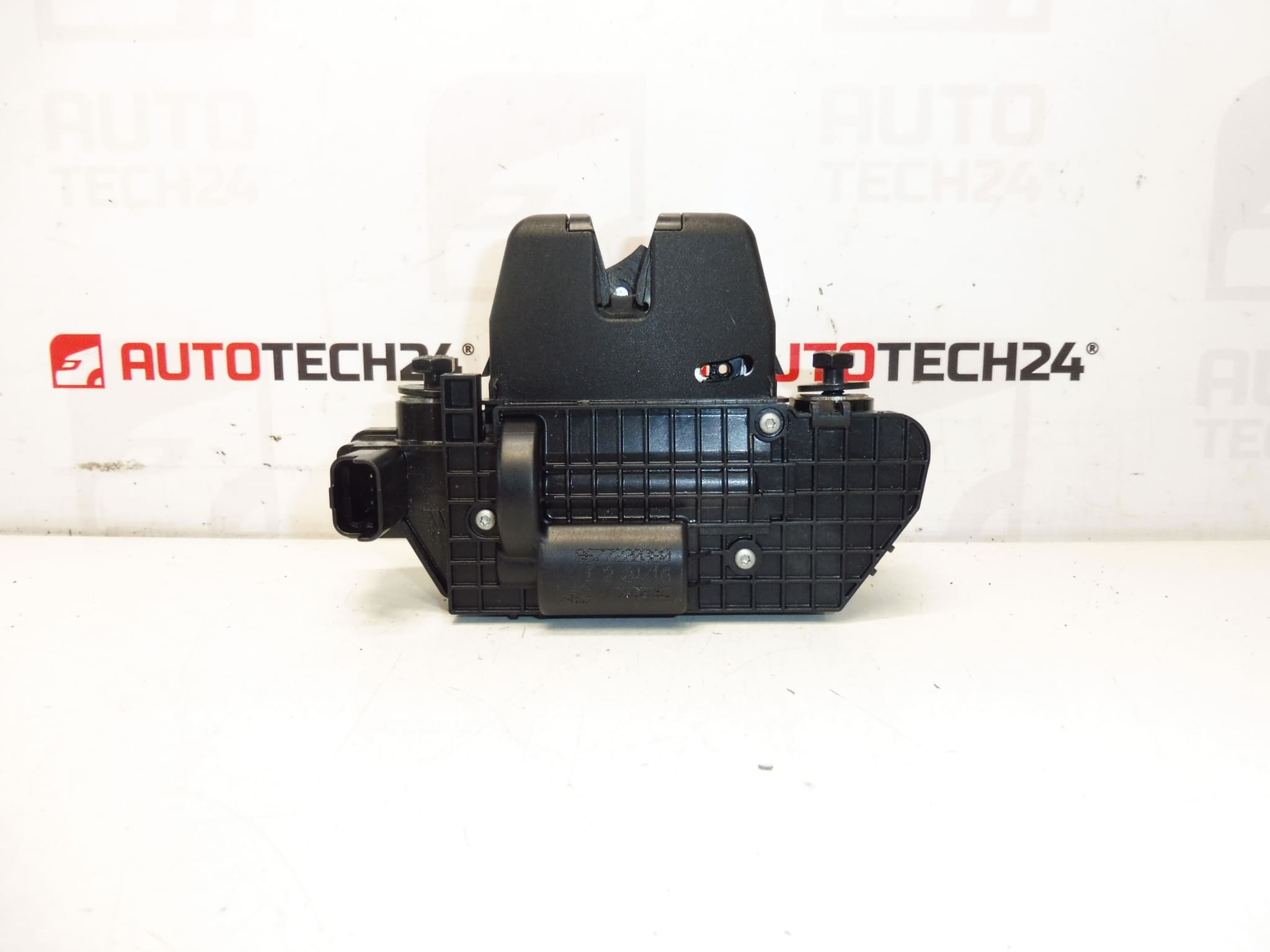 Zámek zadního víka Citroën C-Elysée Peugeot 301 9677220380