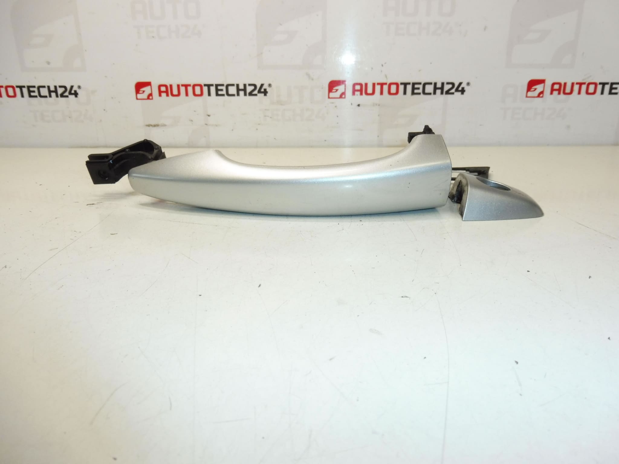 Klika dveří řidiče Citroën Peugeot DS EZRC 9101LV - Obrázek 2