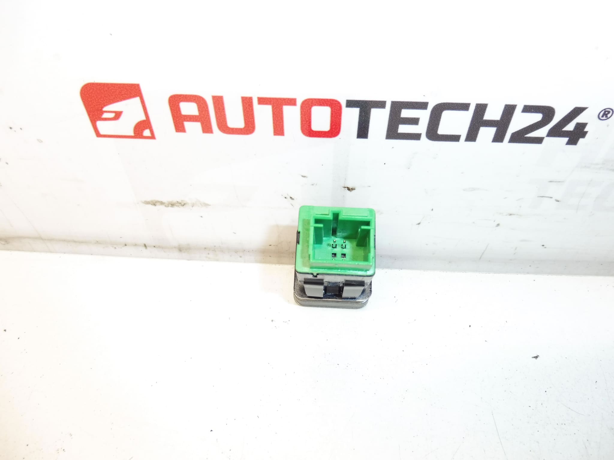 Ovladač ESP Citroën C-Elysée Peugeot 301 96773042ZD - Obrázek 2