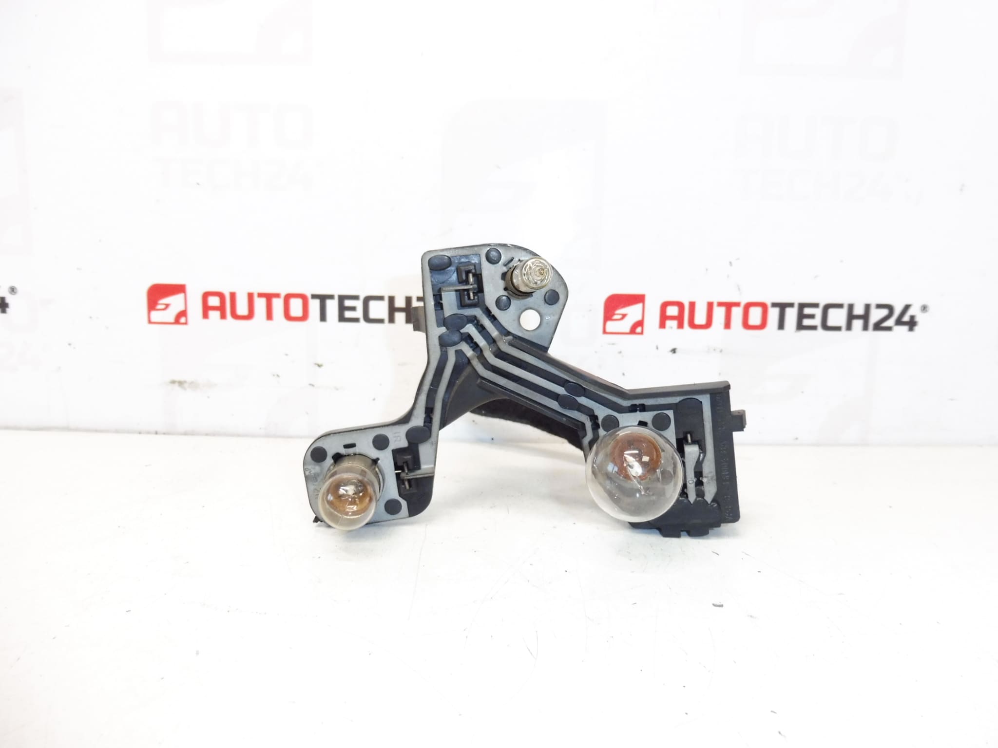 Patice pro zadní světlo vnitřní Citroën C5 X7 9671811380 6350JR