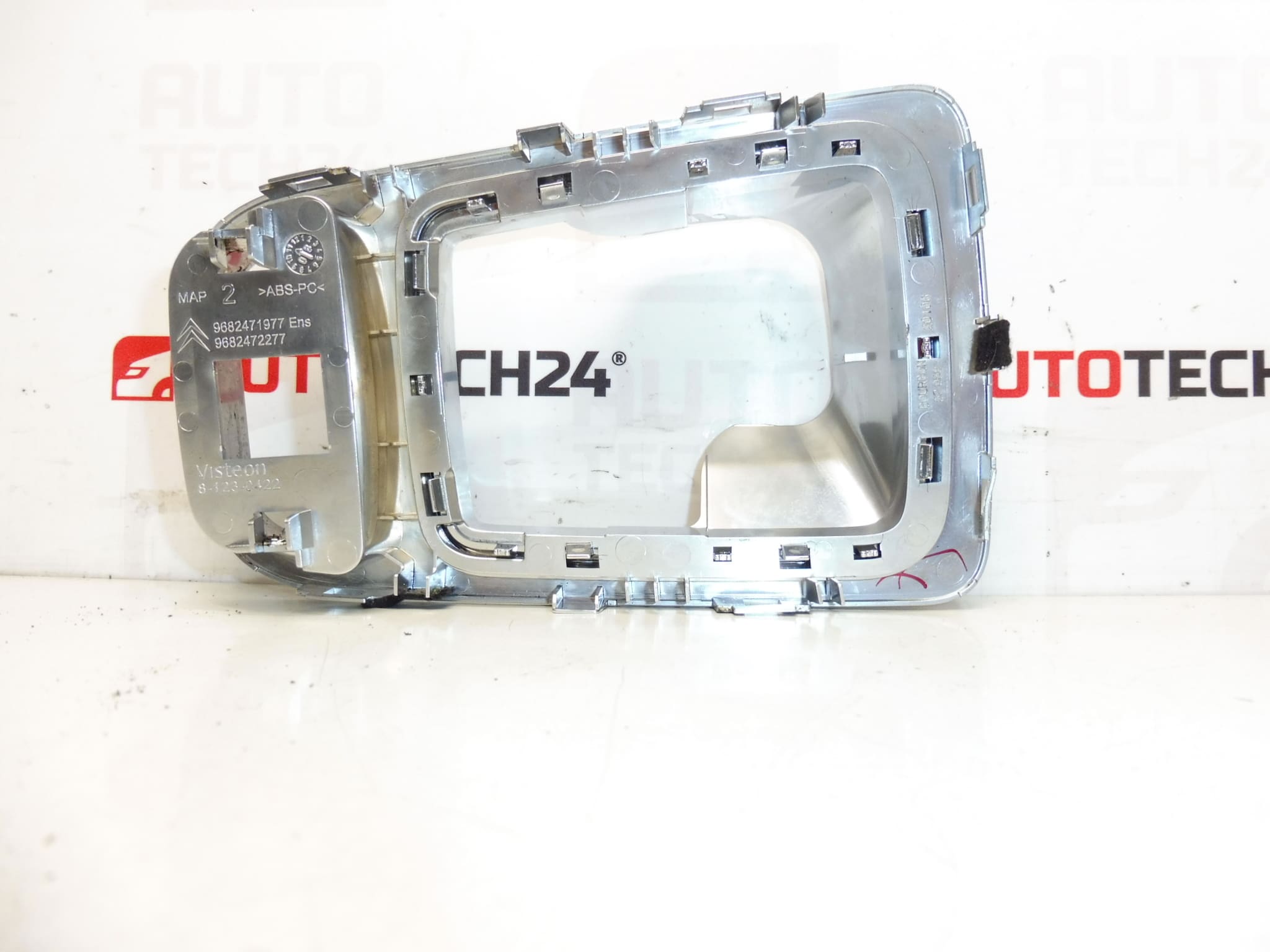 Rámeček řadicí páky Citroën C5 X7 9682471977 9682472277 - Obrázek 2