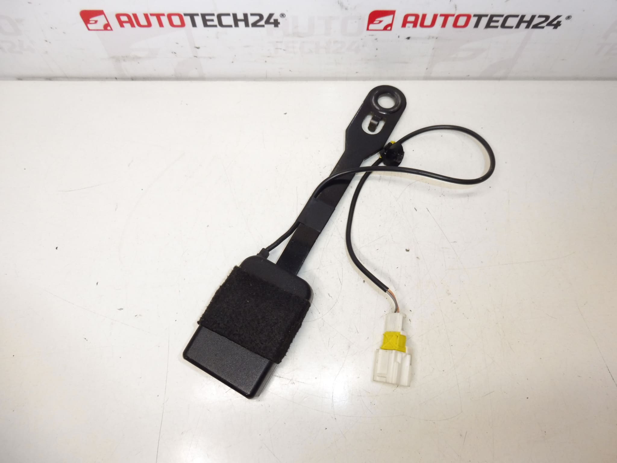 Držák zámku bezpečnostního pásu spolujezdce Peugeot 407 8973PV - Obrázek 2