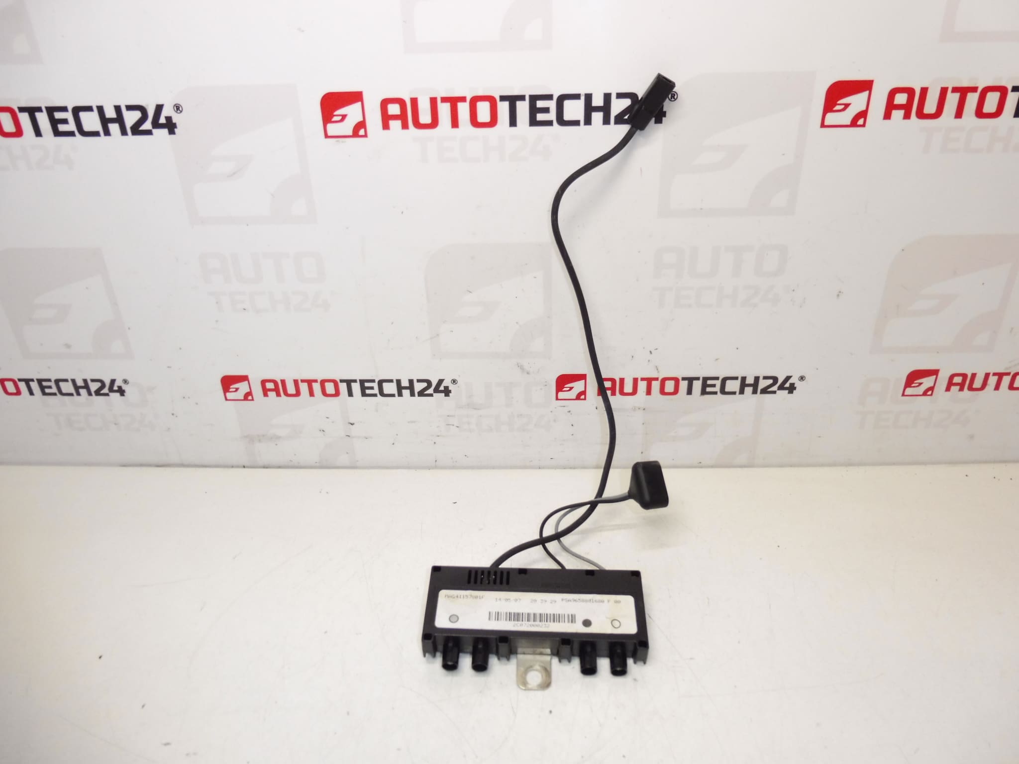 Anténní modul Peugeot 407 9658881680 6561EG