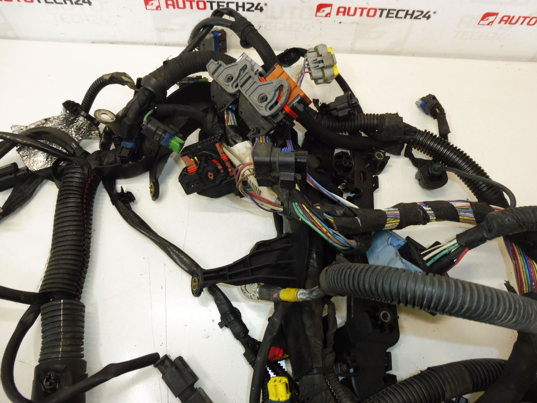 Hlavní motorový svazek Citroën Peugeot 1.6 HDI 9687152280 6569ZY - Obrázek 2