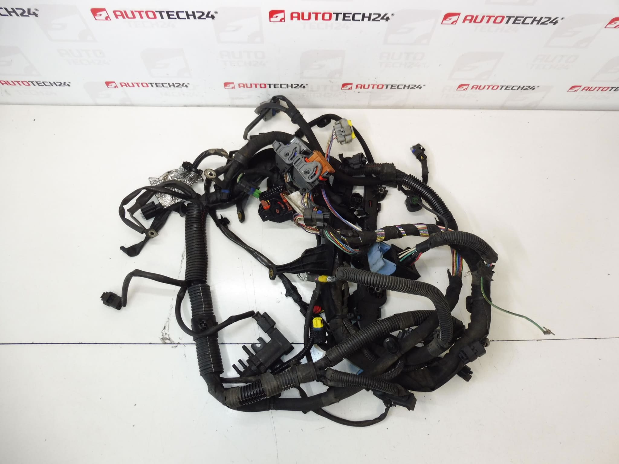 Hlavní motorový svazek Citroën Peugeot 1.6 HDI 9687152280 6569ZY