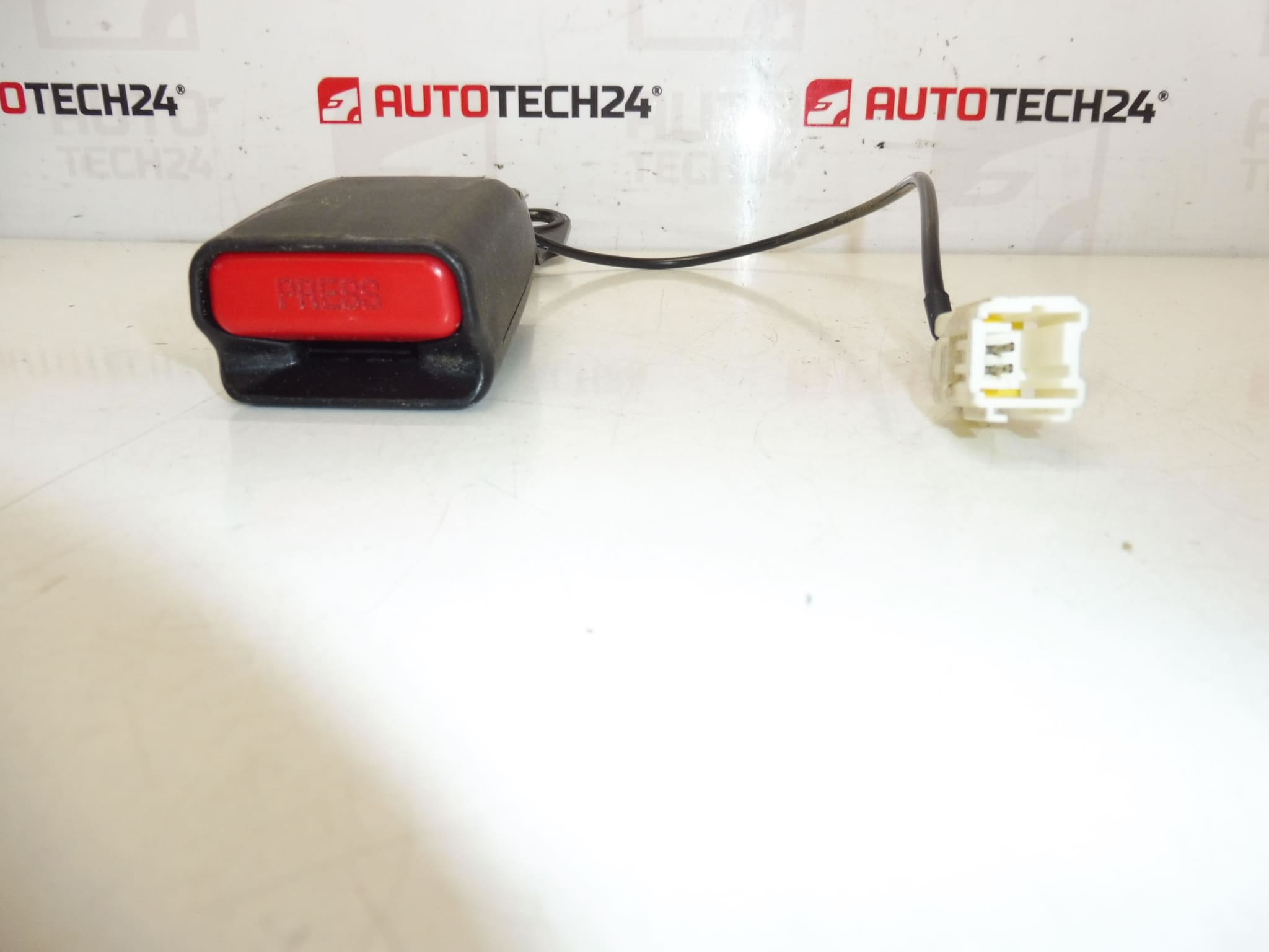 Držák zámku pásu Citroën C4 Picasso 8975Q2 - Obrázek 2