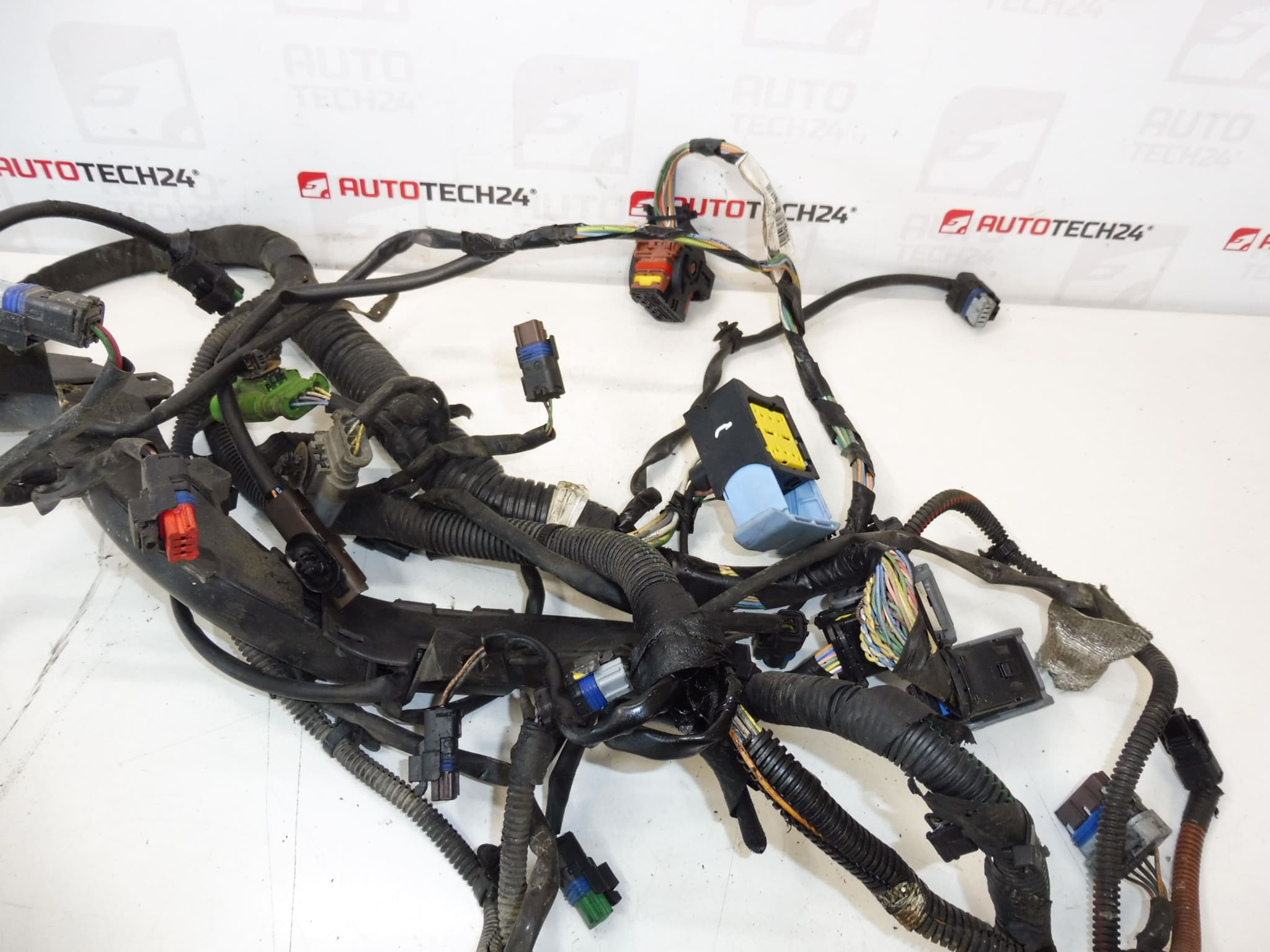 Motorový svazek Citroën C5 X7 2.0 HDI 9663479480 - Obrázek 2