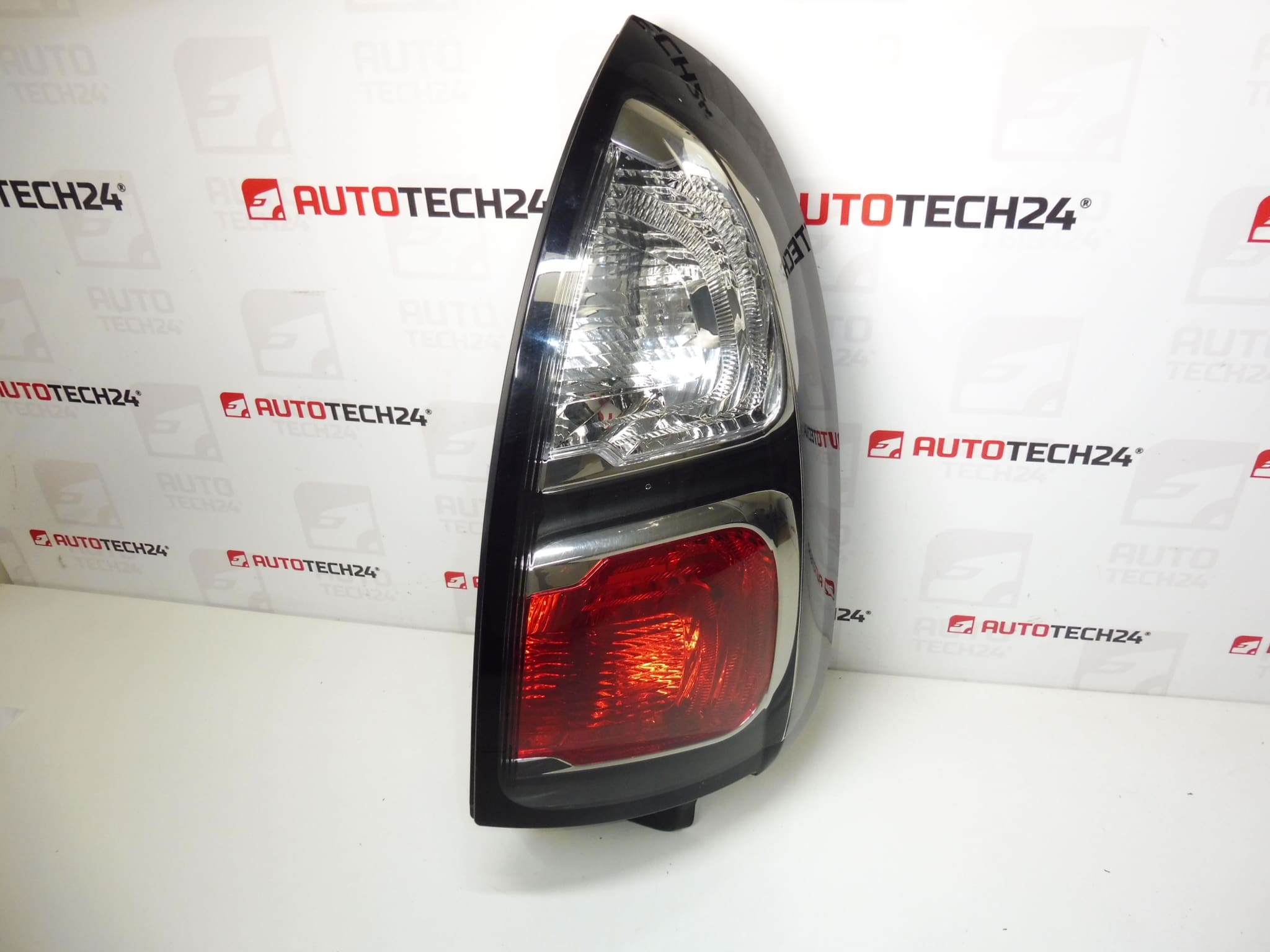 Zadní pravé světlo Citroën C3 Picasso 89089253 6351GL