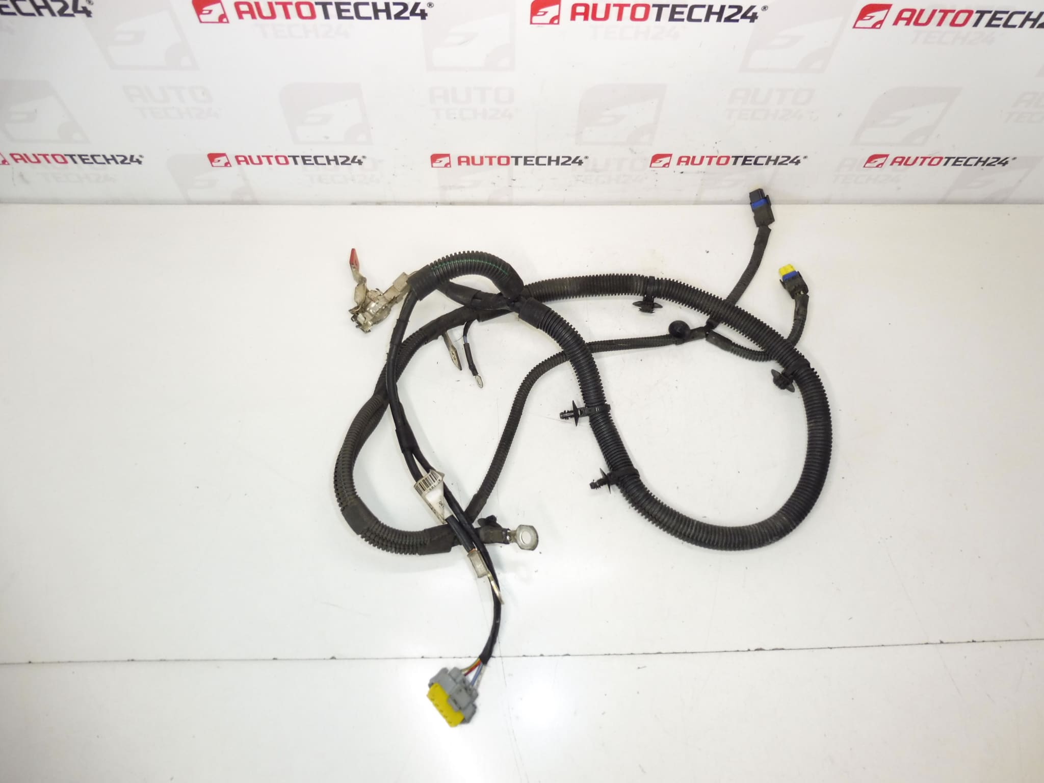 Kladný kabel AKU Citroën Peugeot 1.8 16V 9662165780 5642FY