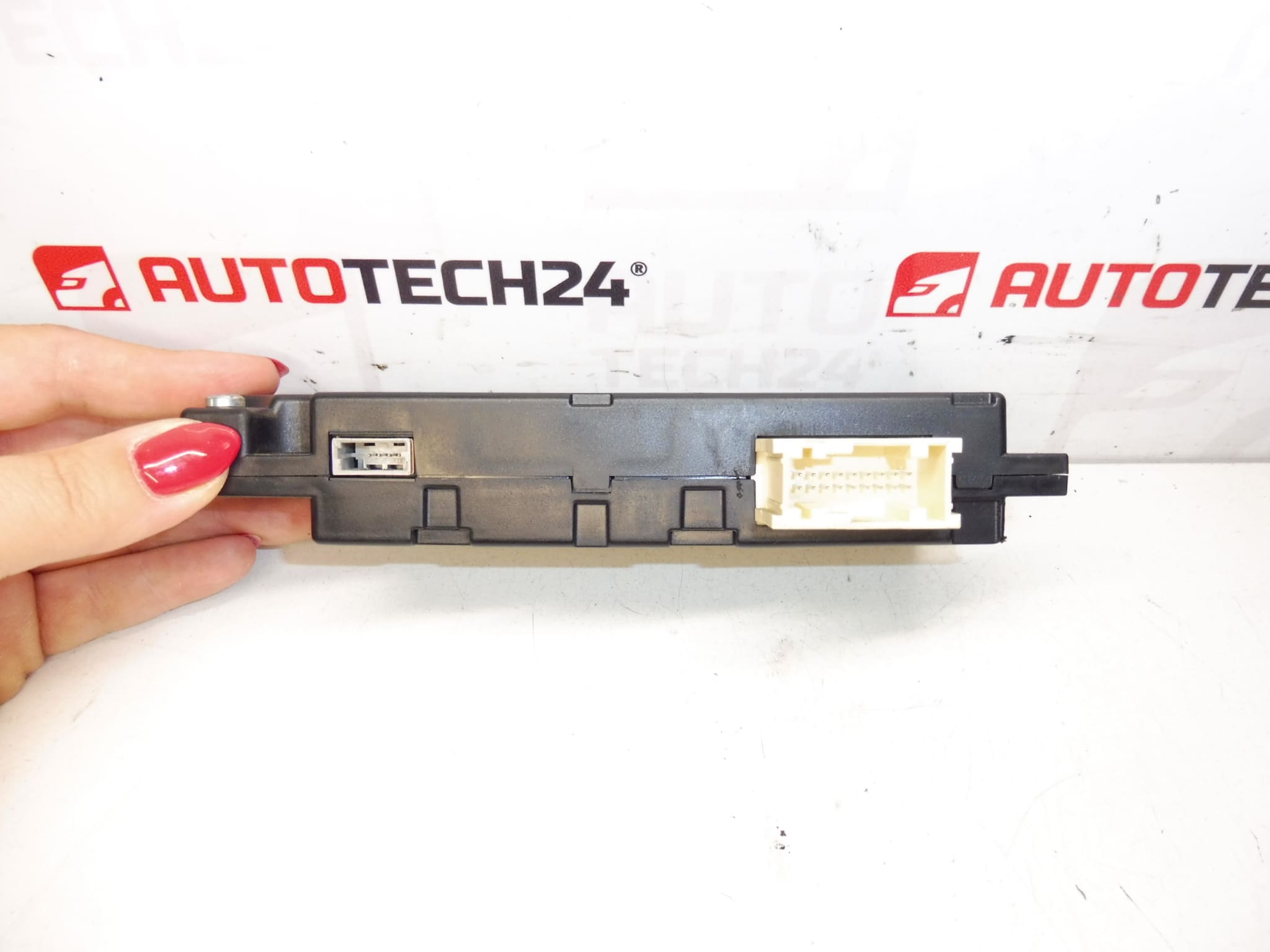 Modul Bluetooth Citroën Peugeot 9666001080 S180073001 6574KS - Obrázek 2