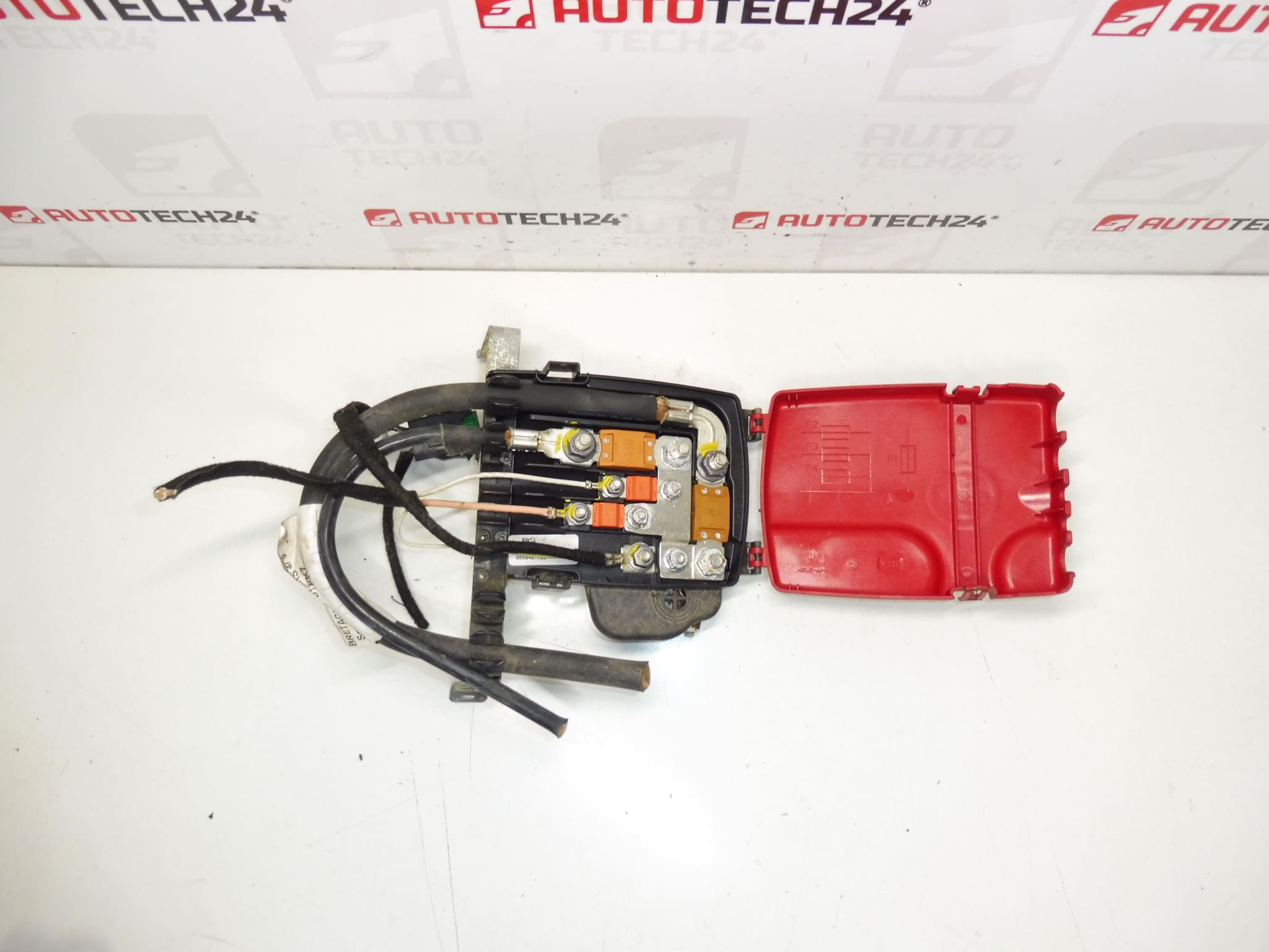 Pojistkový modul Citroën C5 X7 9665407780 6500FV