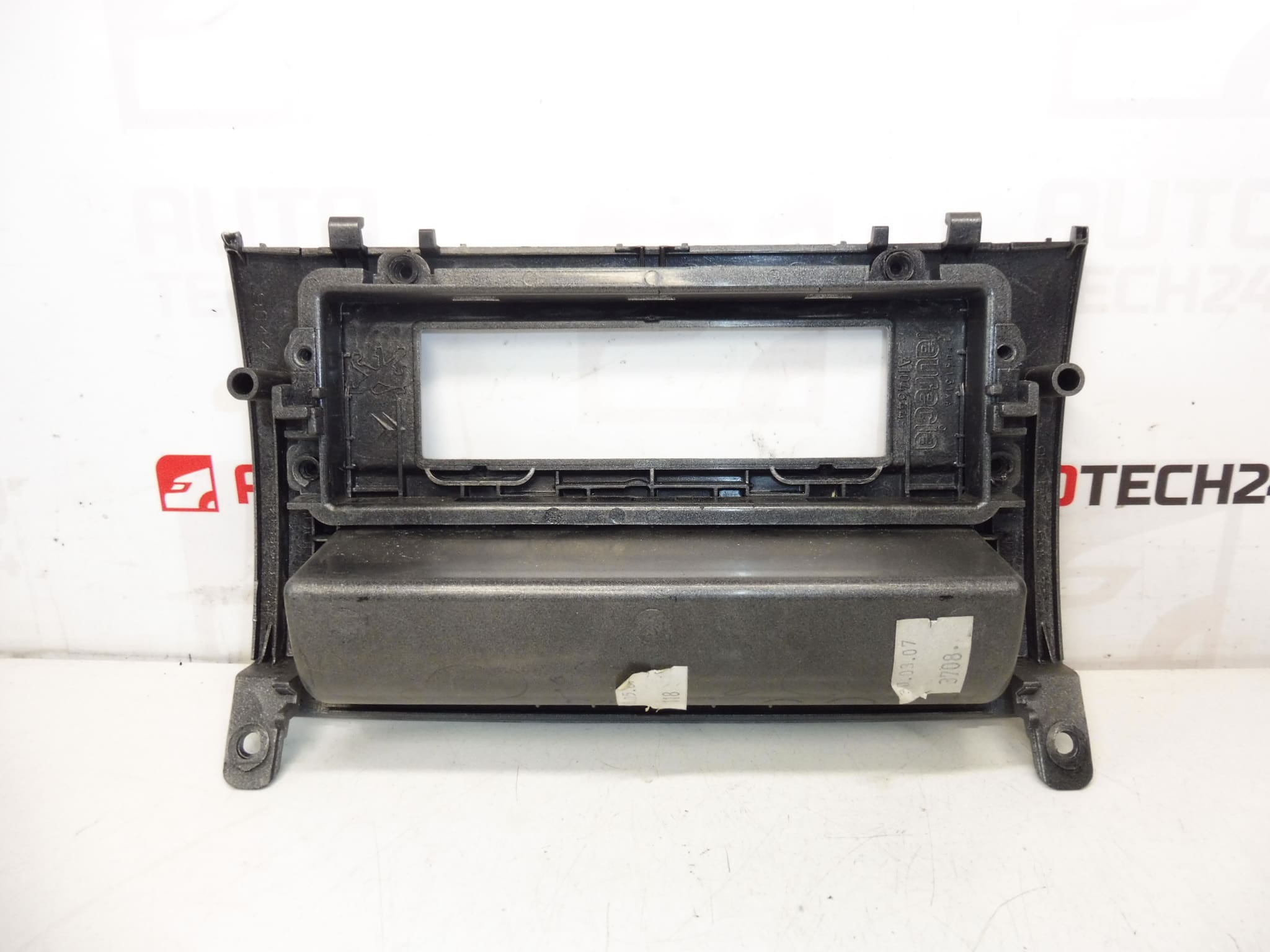 Rámeček displeje rádia Peugeot 407 9657788777 - Obrázek 2