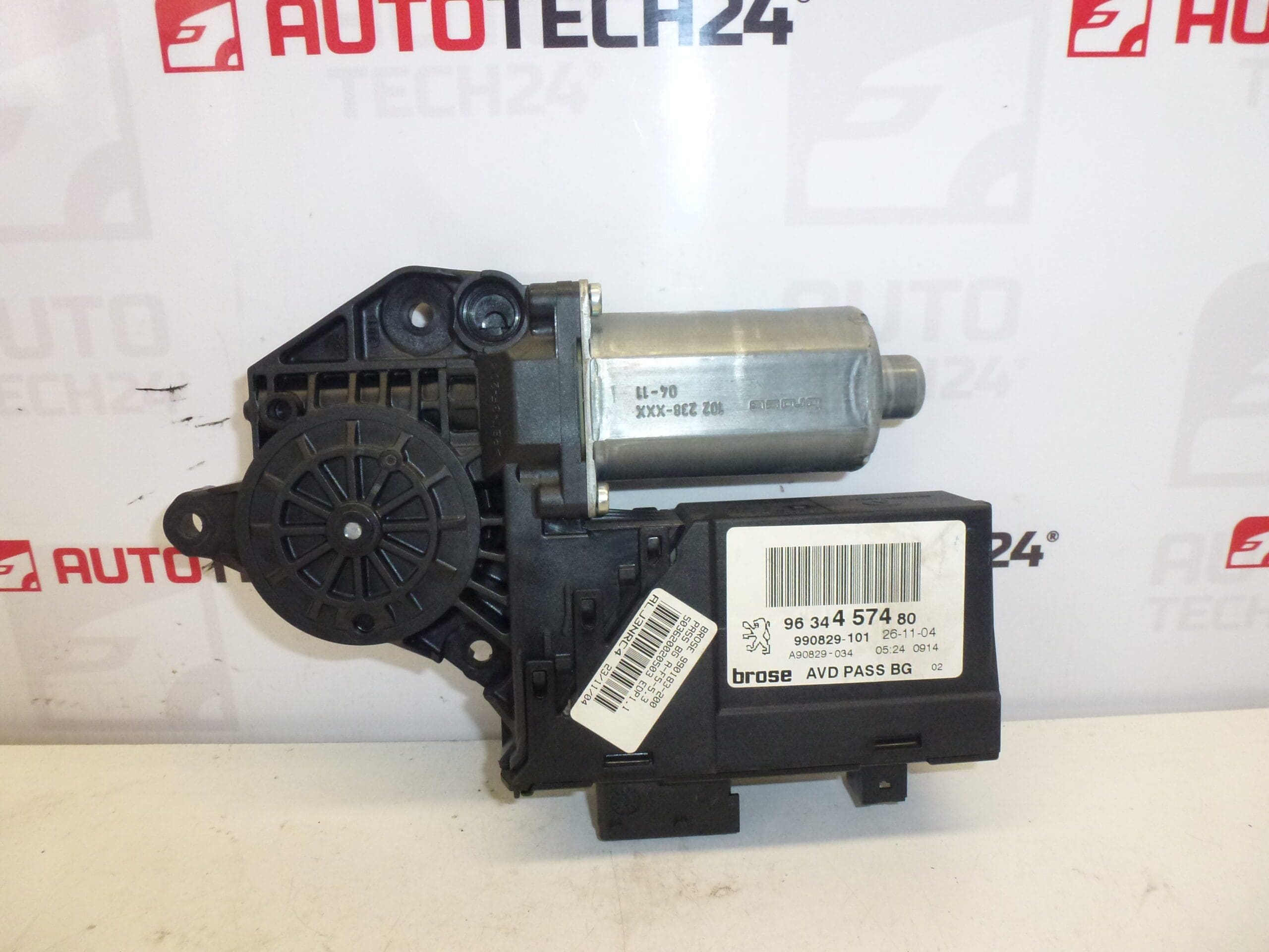 Motor stahování pravého předního okna Peugeot 307 9634457480 9222N3