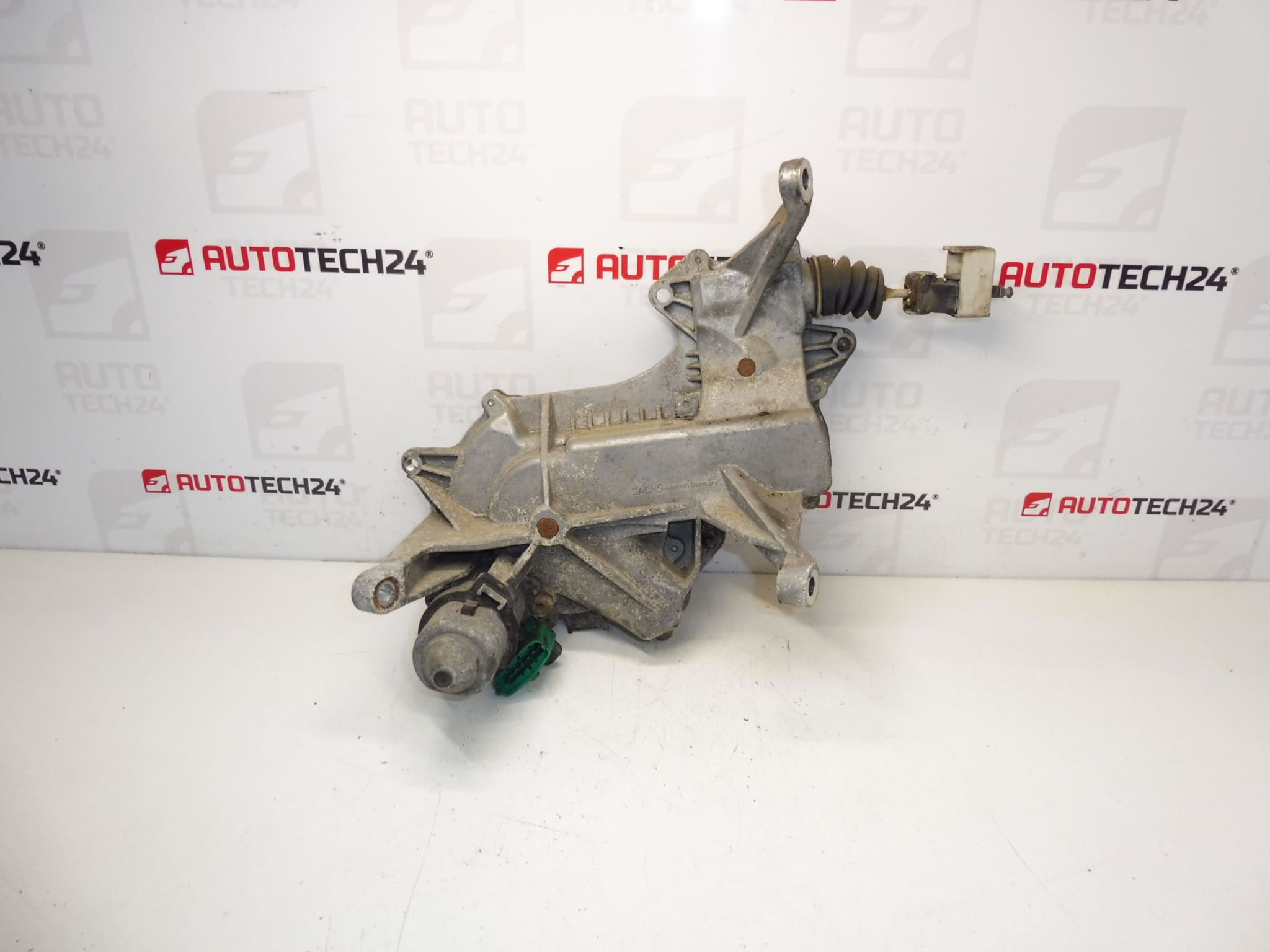 Akční člen spojky Citroën Peugeot 9805756880 9674098280