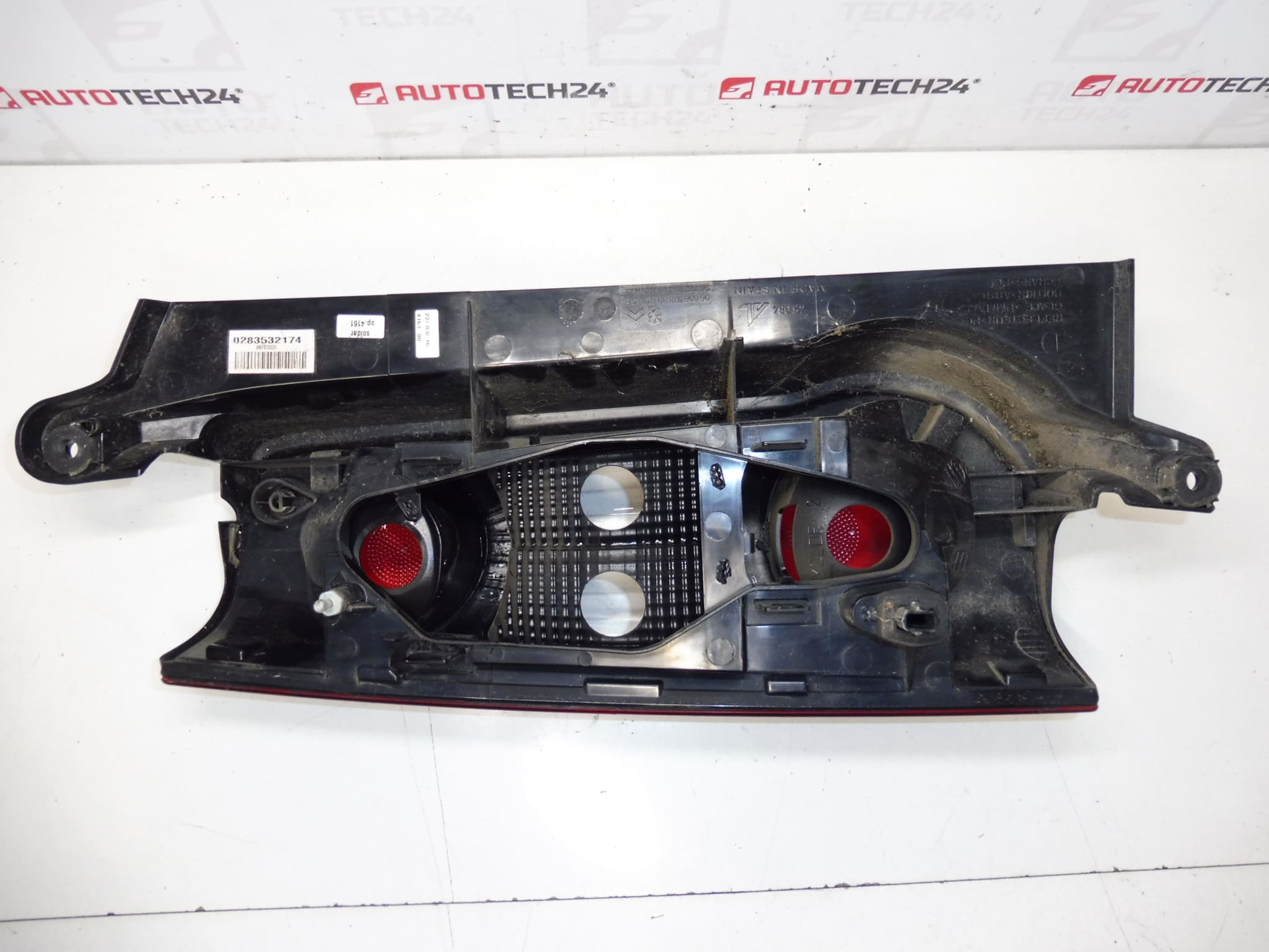 Pravé Zadní Světlo Peugeot Citroën 9677205480 9680607880 - Obrázek 2
