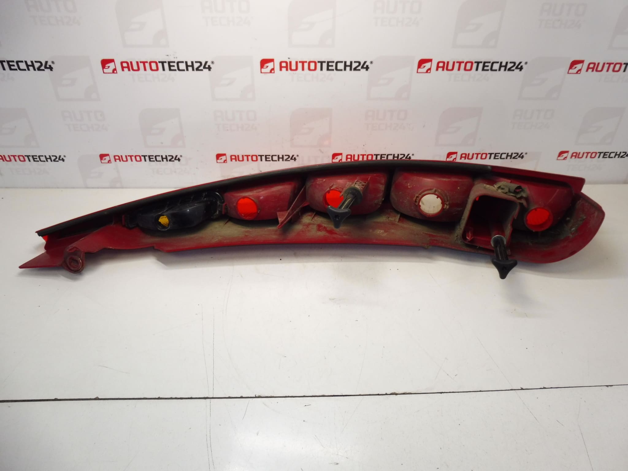 Levá zadní lampa světlo Citroën C8 6350CZ - Obrázek 2