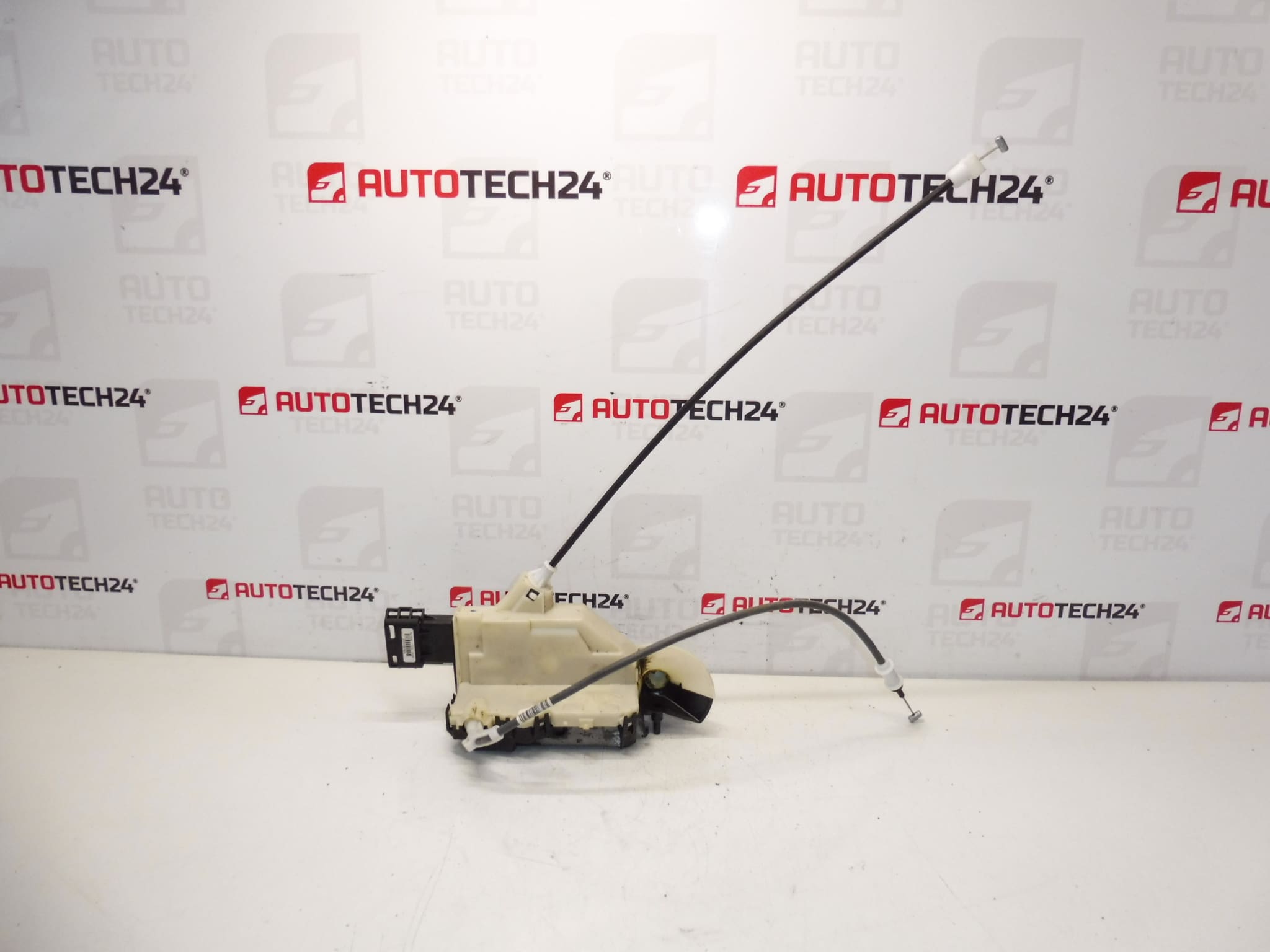 Zámek levých zadních 5. dveří Citroën Berlingo III PSA 216666 8719E1