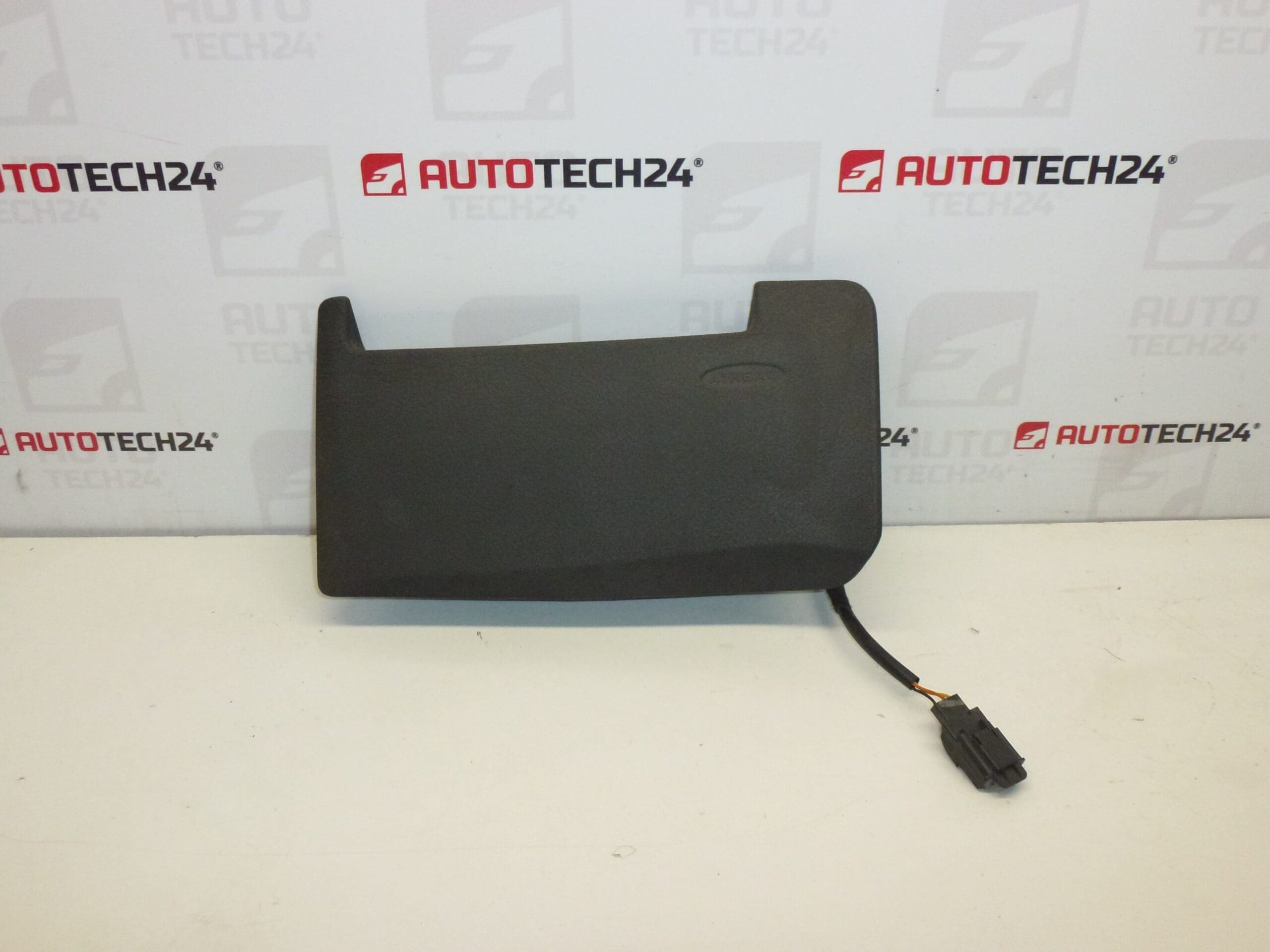 Airbag kolenní tmavě šedý Citroën C5 96501412 8216EP